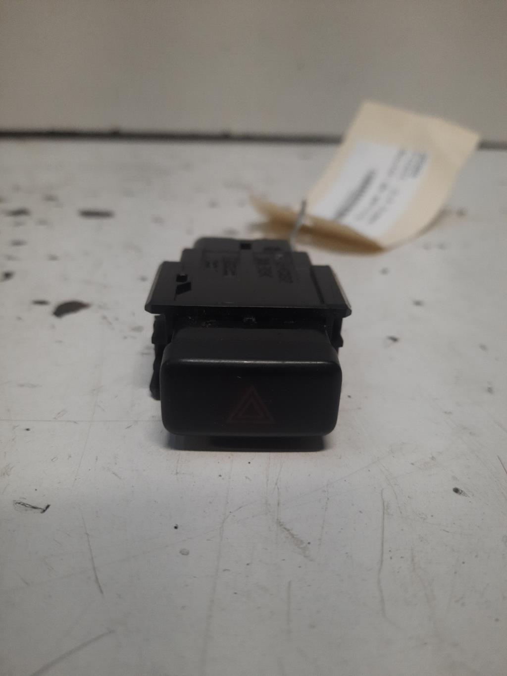 Bouton de warning TOYOTA PICNIC Diesel - 1