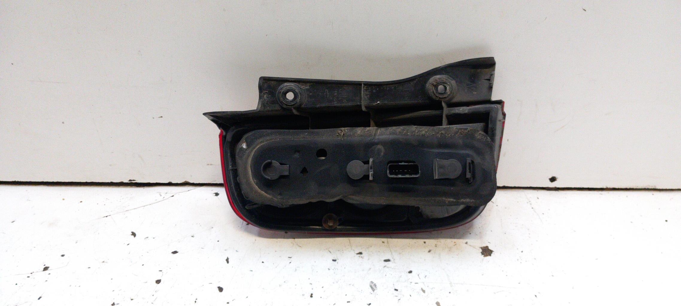 Fanale posteriore principale destro (luci) NISSAN MICRA 3 PHASE 3 Gasolina - 1