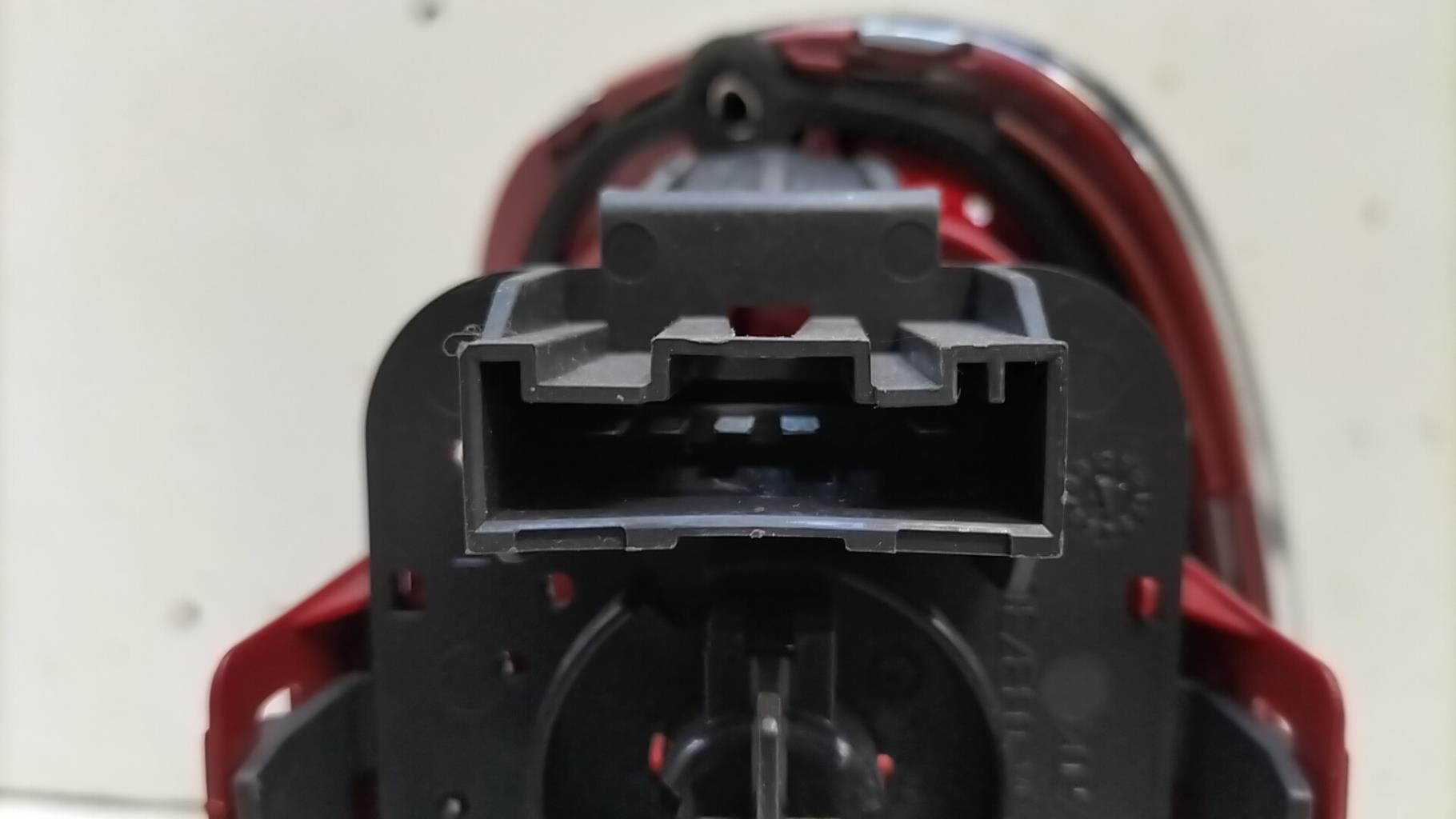 Fanale posteriore principale sinistro (luci) MINI MINI 2 R56 PHASE 1 Diésel - 1