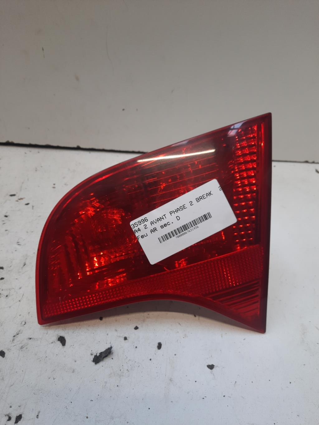 Feu arriere secondaire droit (feux) AUDI A4 2 AVANT PHASE 2 BREAK Diesel - 1
