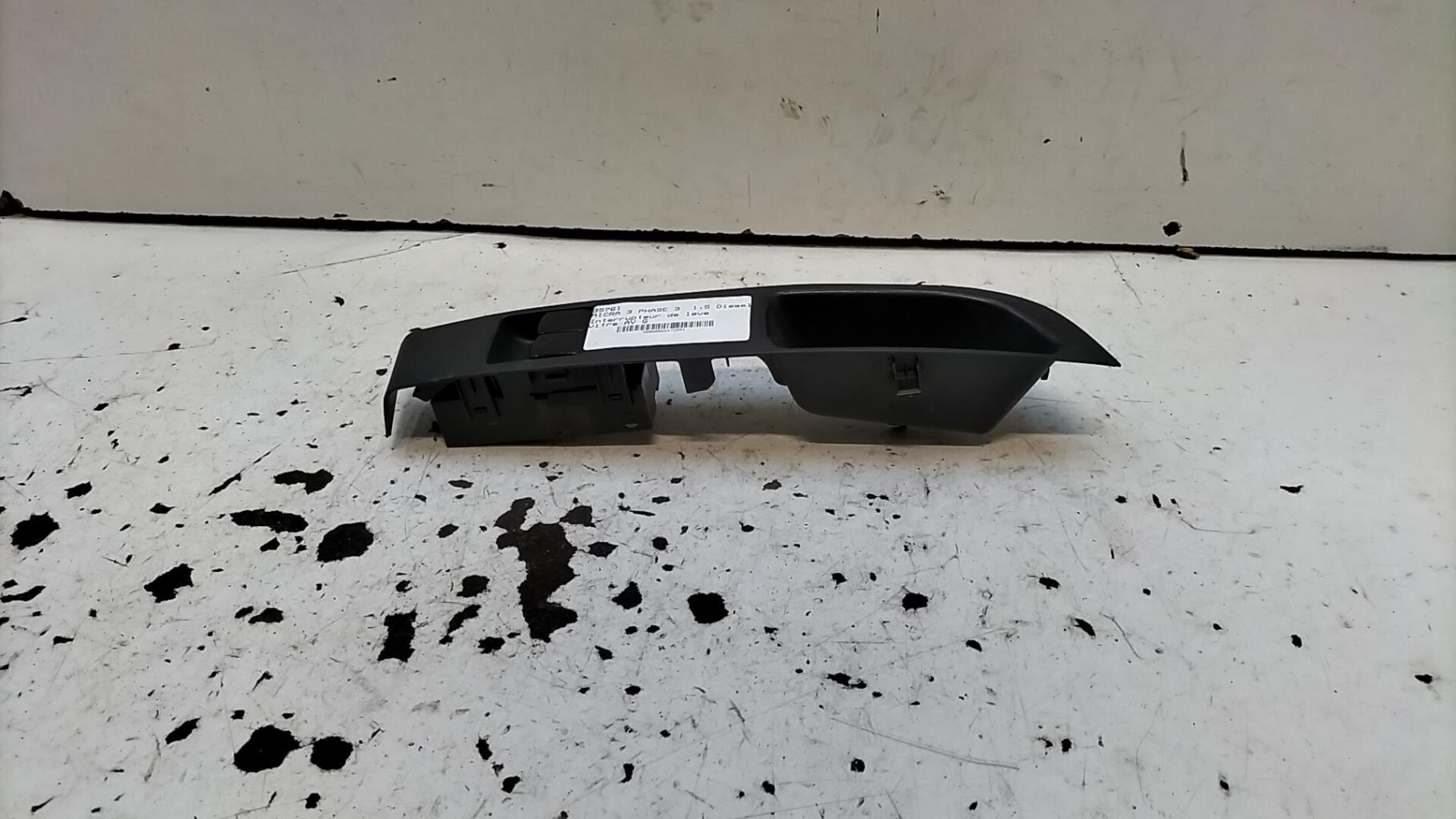 Interruttore lavacristalli anteriore sinistro NISSAN MICRA 3 PHASE 3 Diésel - 1