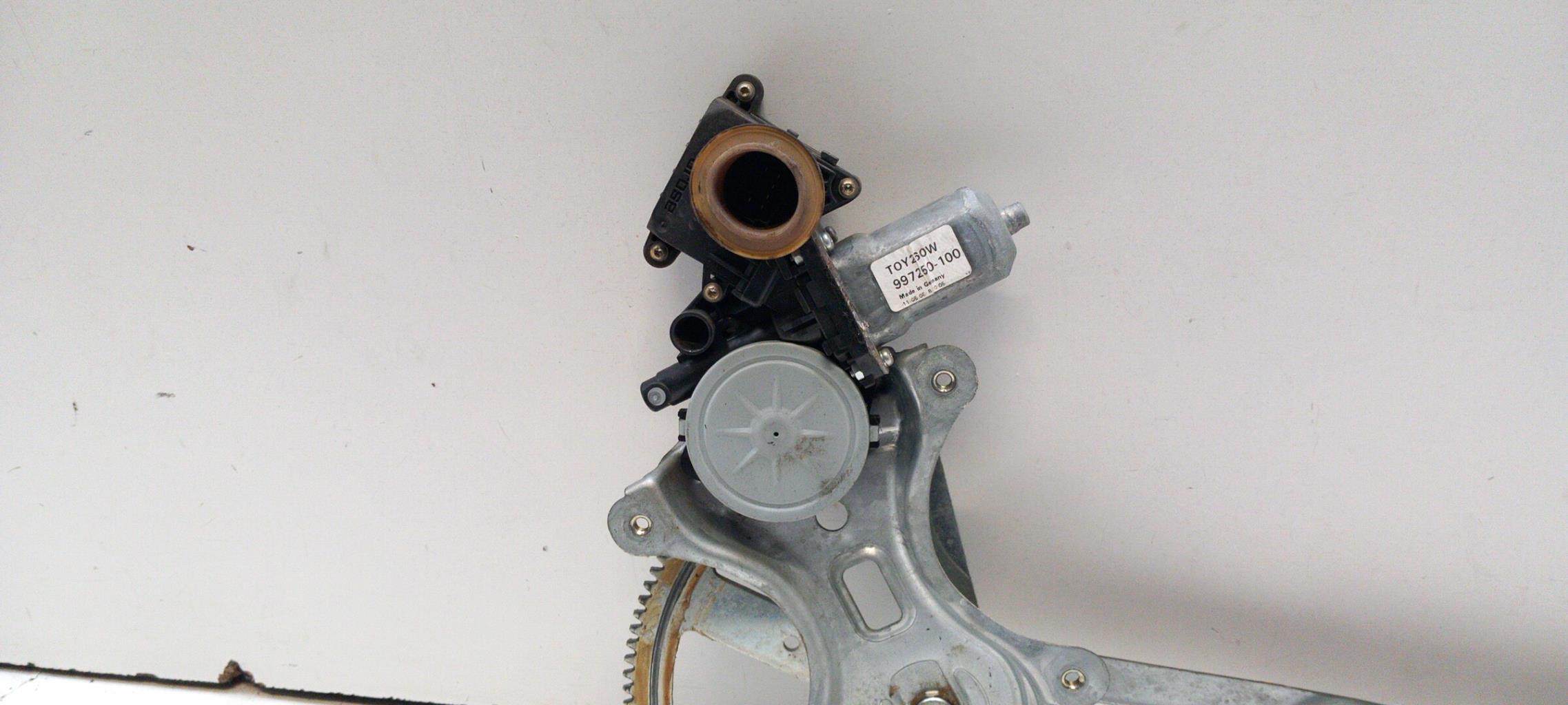 Alzacristalli elettrico posteriore destro TOYOTA COROLLA VERSO 2 PHASE 1 Diésel - 1