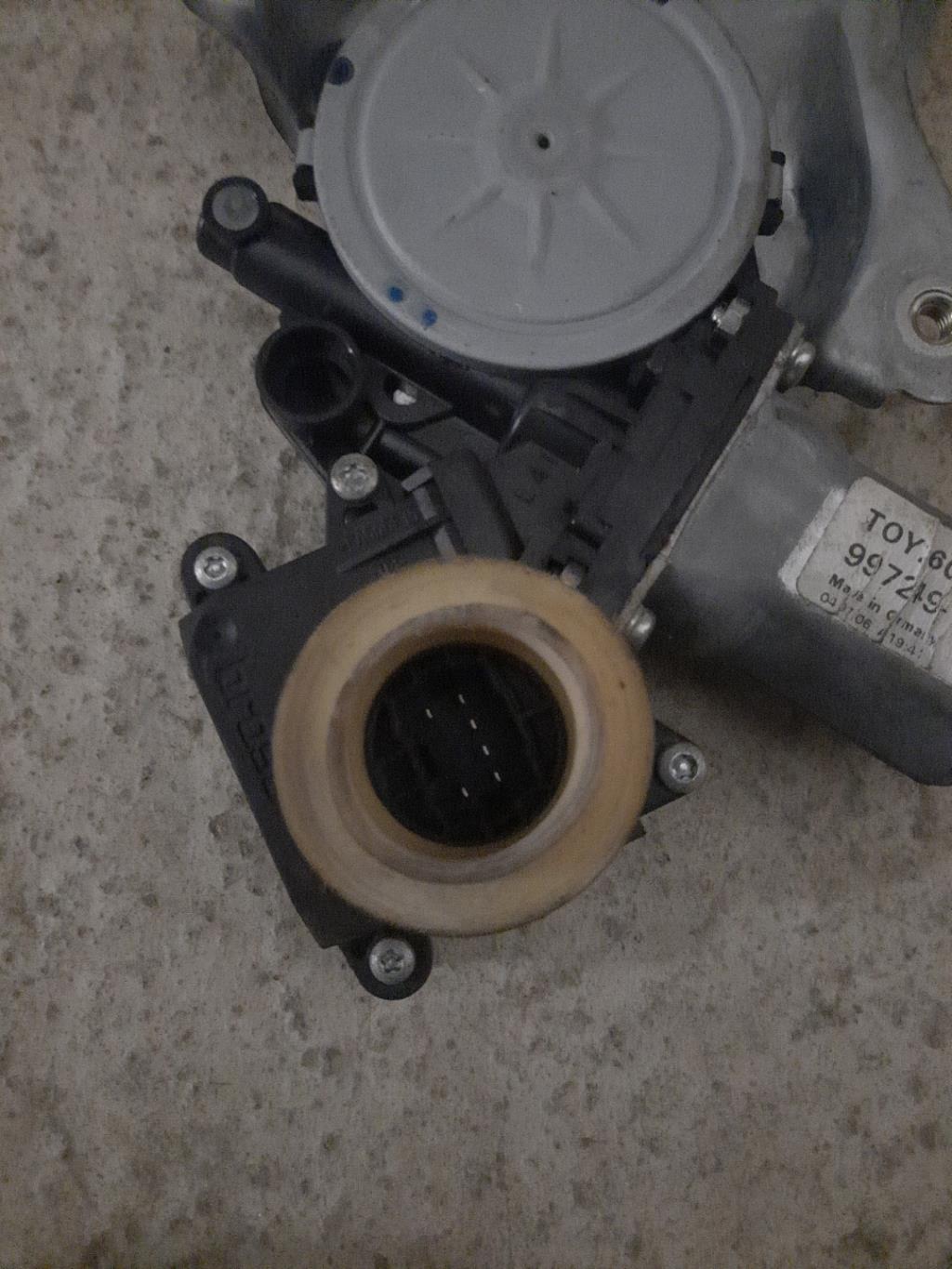 Alzacristalli elettrico posteriore sinistro TOYOTA COROLLA VERSO 2 PHASE 1 Diésel - 1