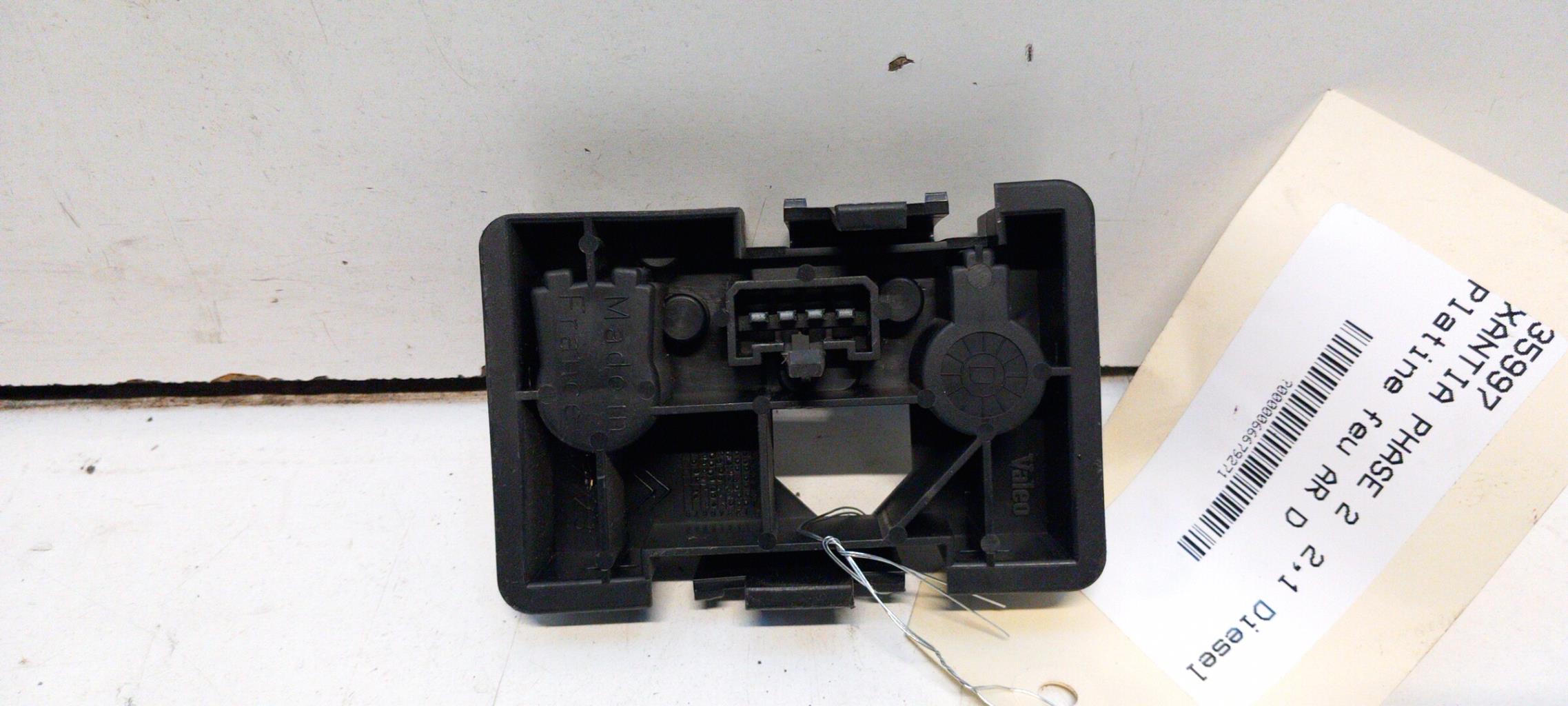 Base portalampade fanale posteriore destro CITROEN XANTIA PHASE 2 Diésel - 1