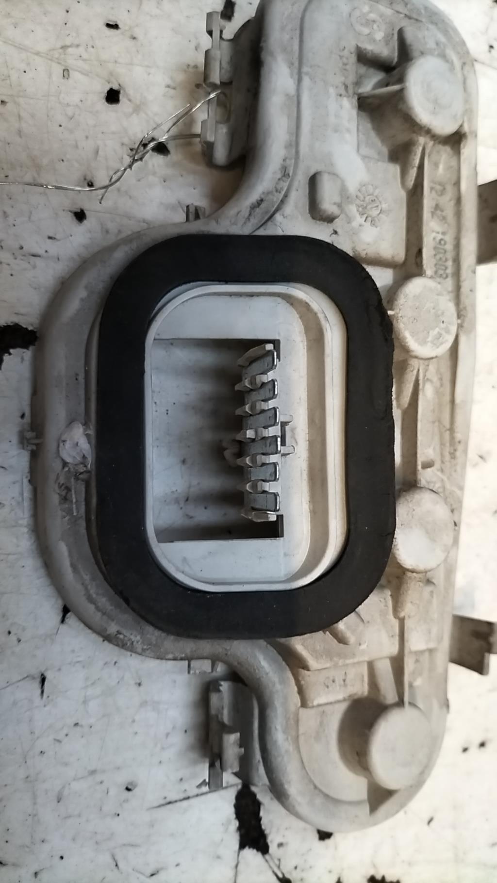 Base portalampade fanale posteriore destro OPEL ASTRA G Diésel - 1