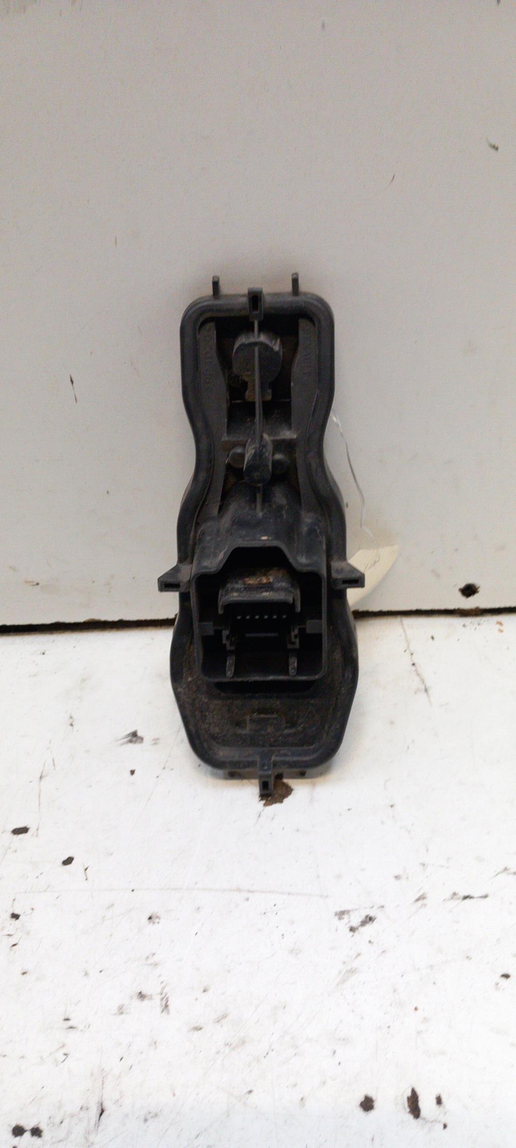 Base portalampade fanale posteriore destro RENAULT GRAND SCENIC 2 PHASE 2 Diésel - 1