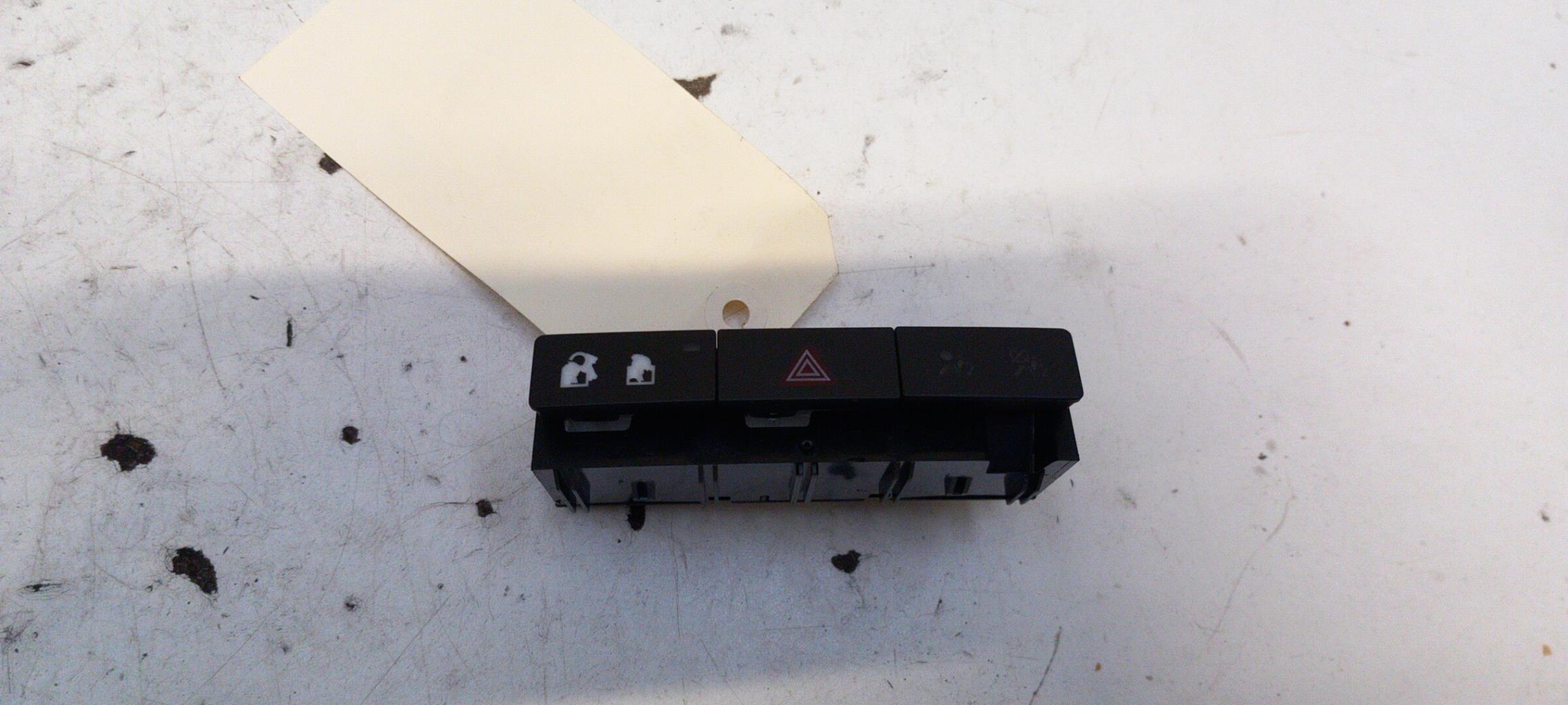 Bouton de warning OPEL MERIVA B PHASE 1 Diesel - 1
