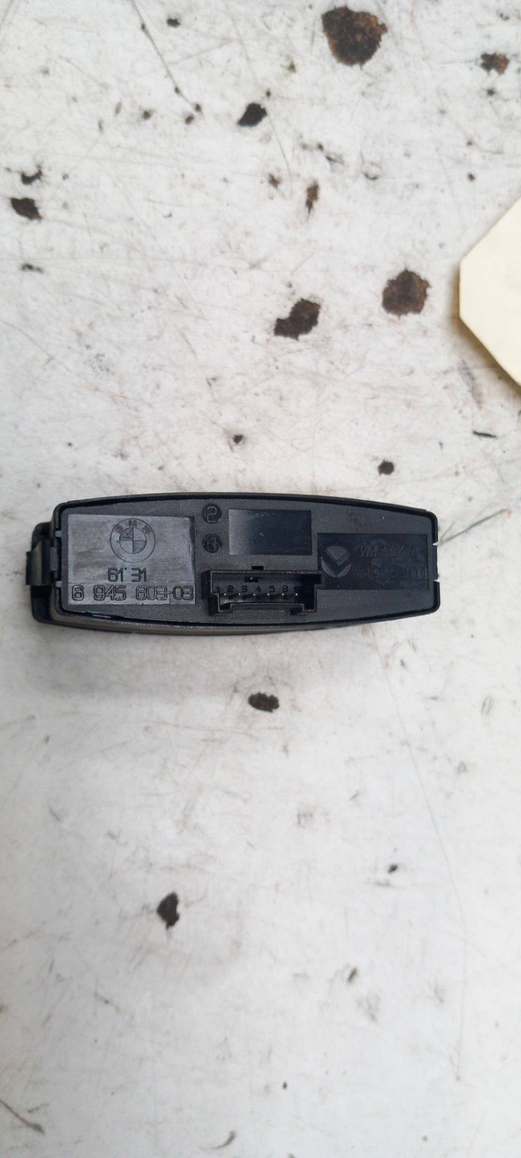 Bouton de warning BMW SERIE 1 E87 PHASE 1 Diesel - 1