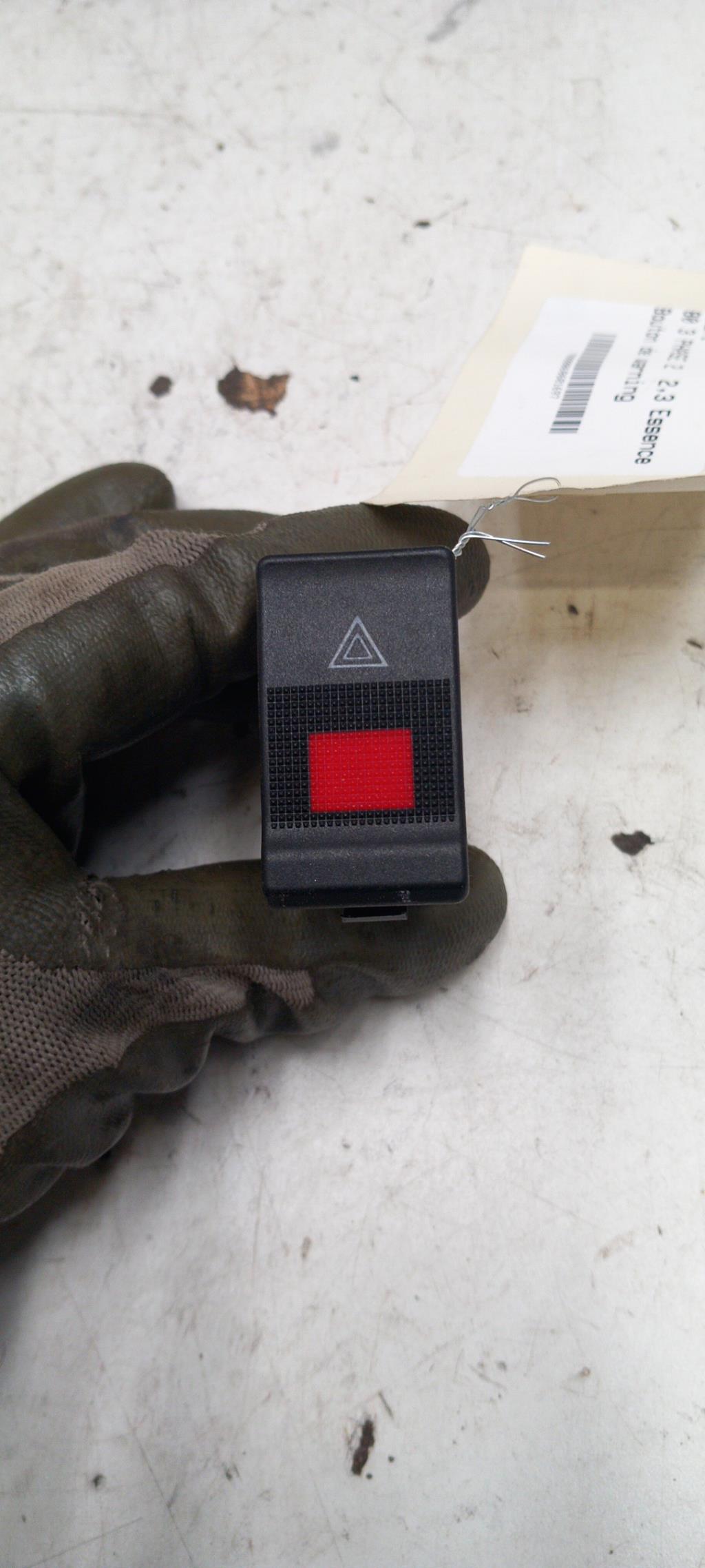 Bouton de warning AUDI 80 3 PHASE 2 Essence - 1