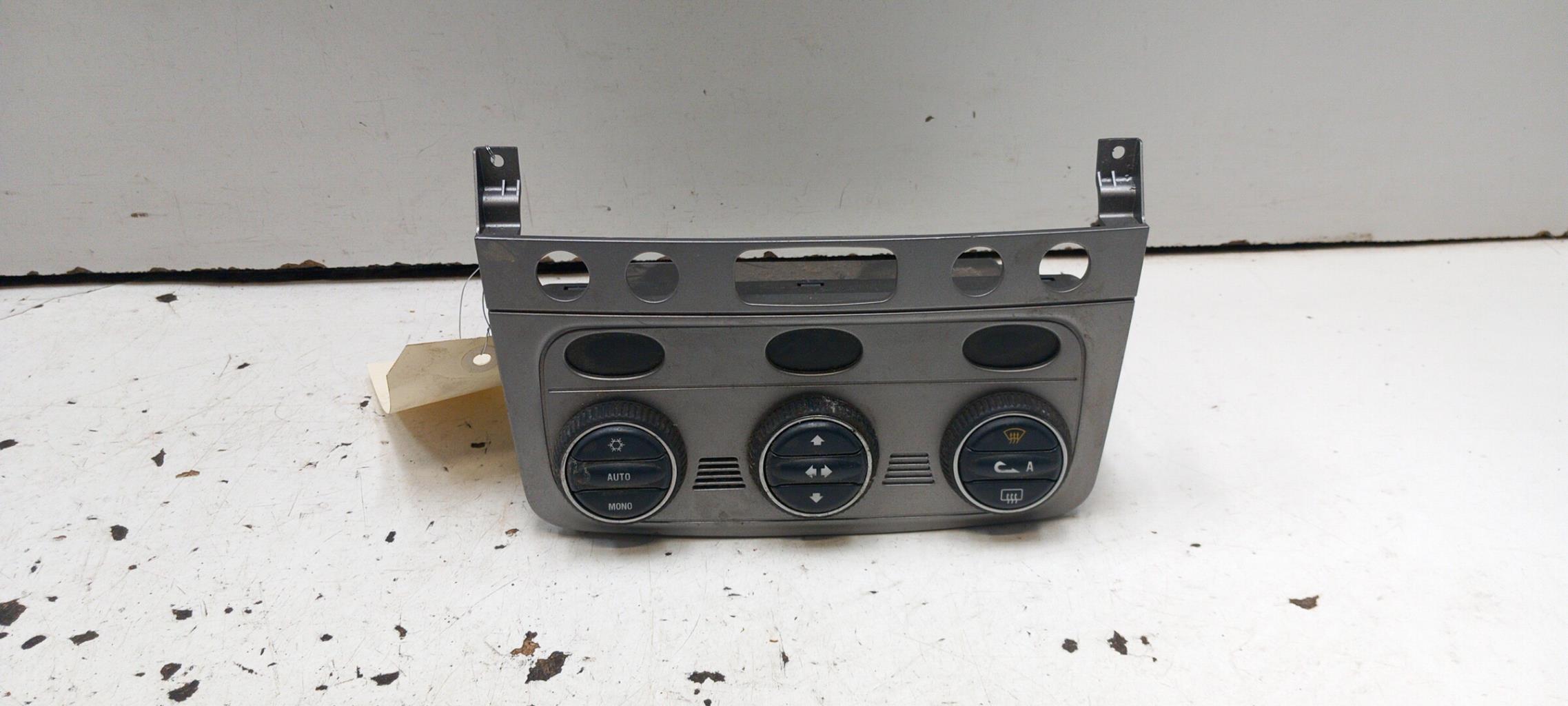Commande chauffage ALFA ROMEO 147 PHASE 2 Diesel - 1