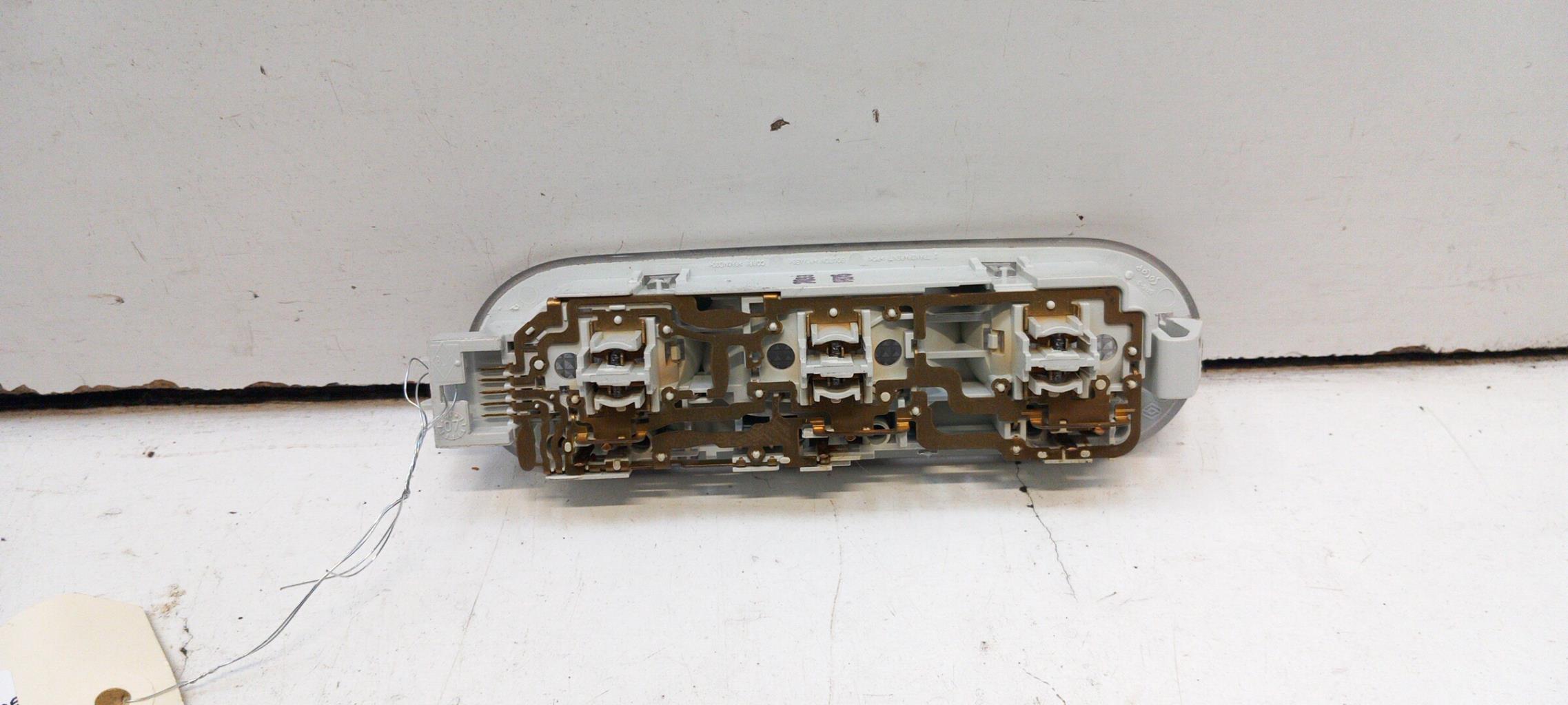 Eclairage de plafonnier NISSAN NOTE 1 PHASE 1 Essence - 1