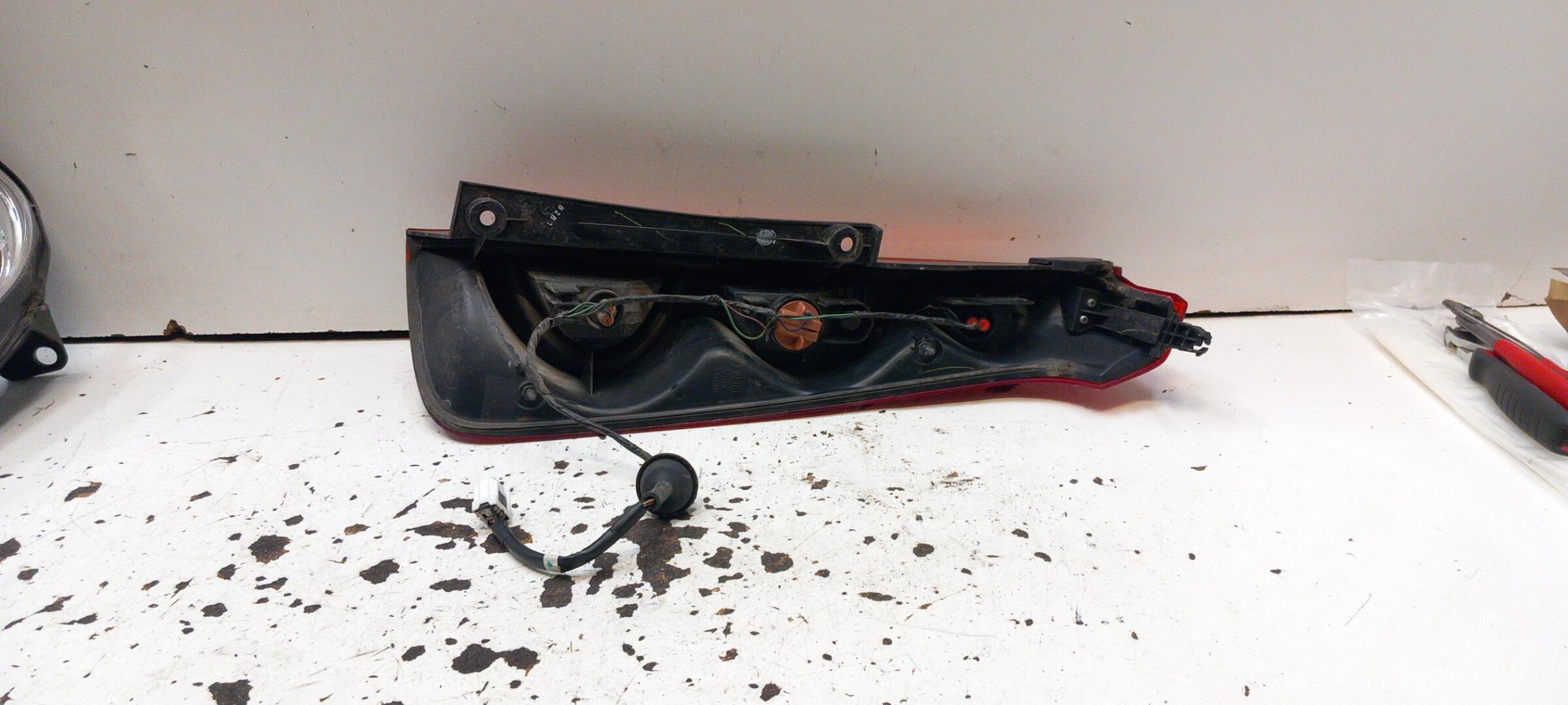 Fanale posteriore principale sinistro (luci) NISSAN NOTE 1 PHASE 1 Gasolina - 1