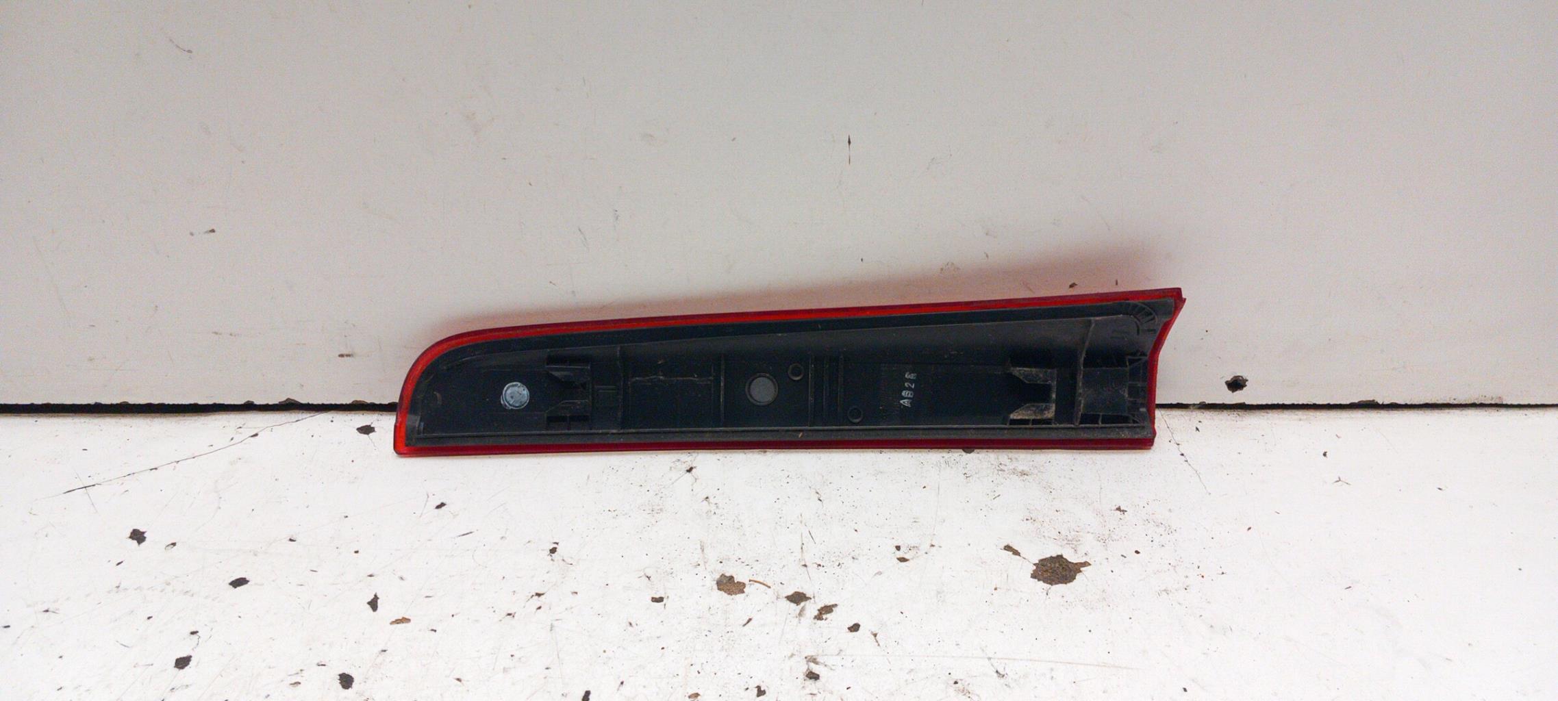 Fanale finto posteriore sinistro NISSAN NOTE 1 PHASE 1 Gasolina - 1