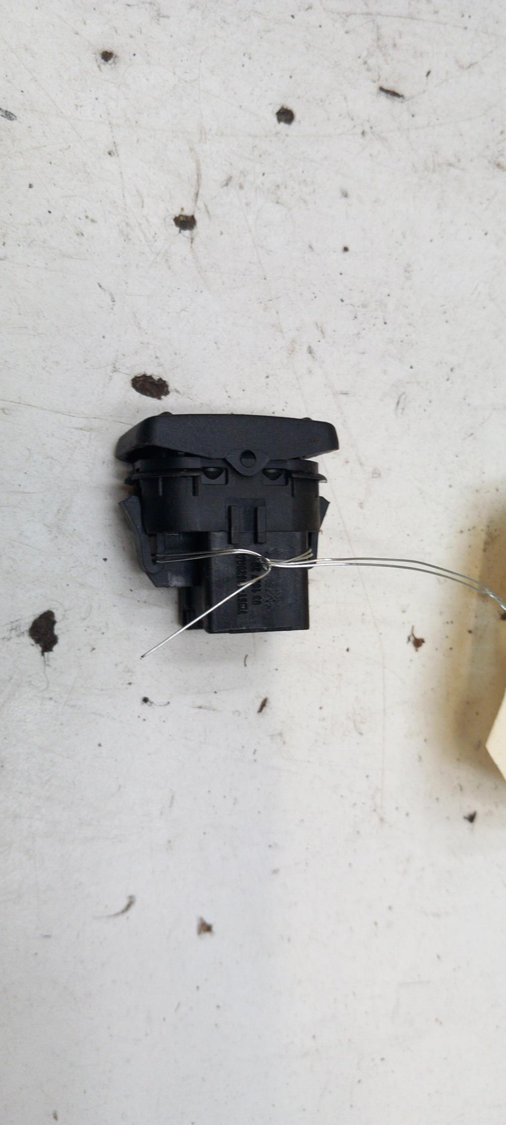 Interruttore lavacristalli posteriore destro FORD C-MAX 1 PHASE 2 Diésel - 1