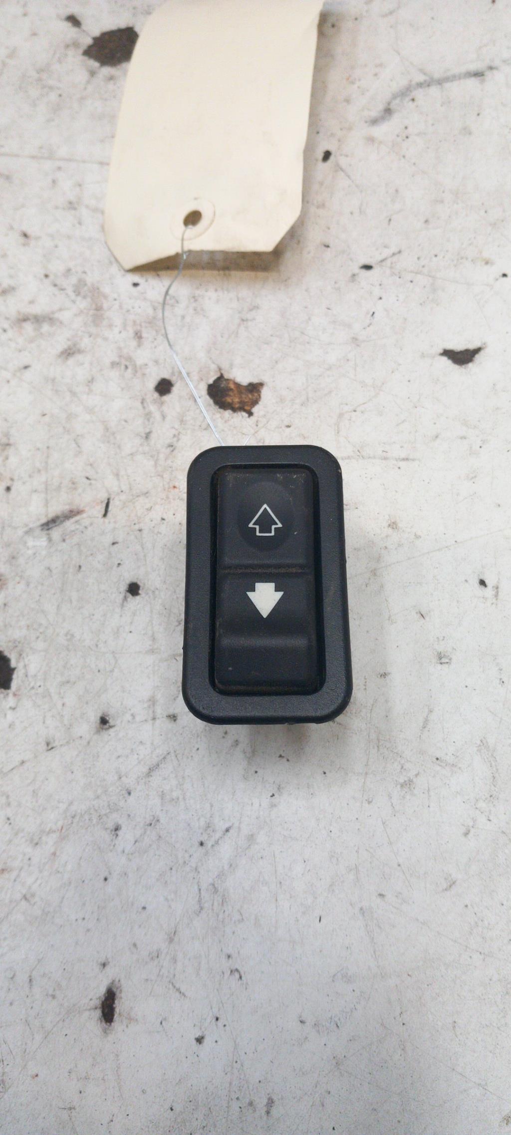 Interruttore lavacristalli posteriore destro PEUGEOT 605 PHASE 1 Gasolina - 1