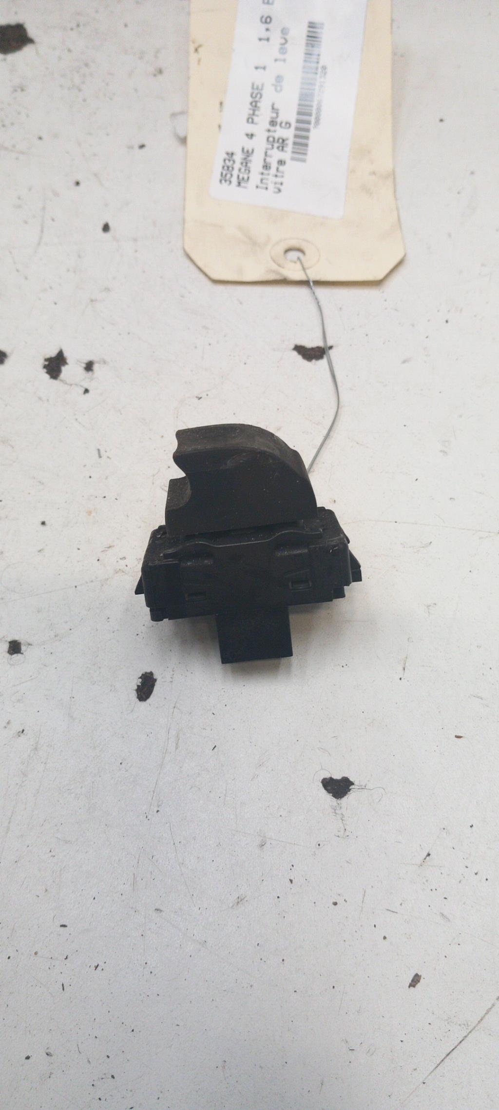 Interruttore lavacristalli posteriore sinistro RENAULT MEGANE 4 PHASE 1 Gasolina - 1