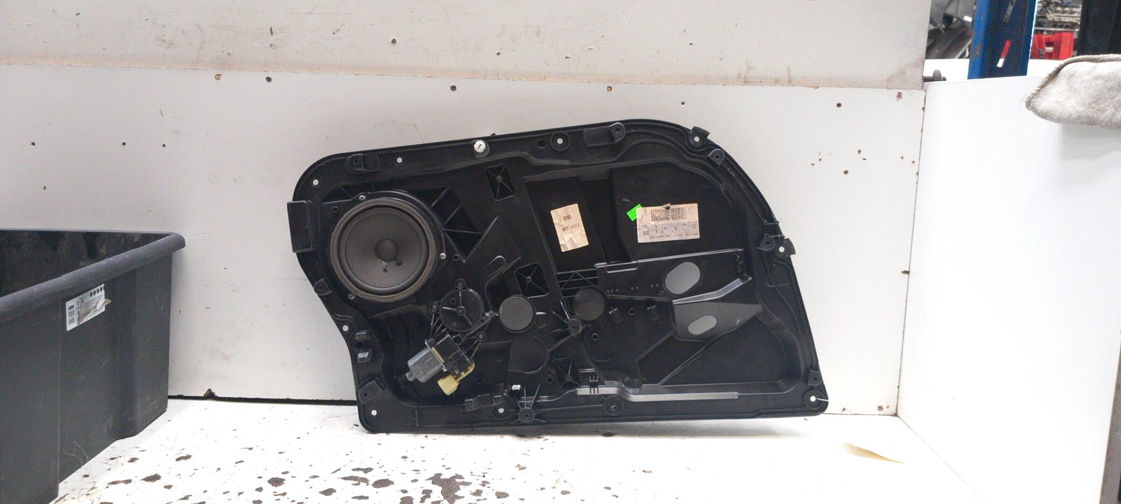 Alzacristalli elettrico anteriore sinistro FORD FIESTA 6 PHASE 1  - 1