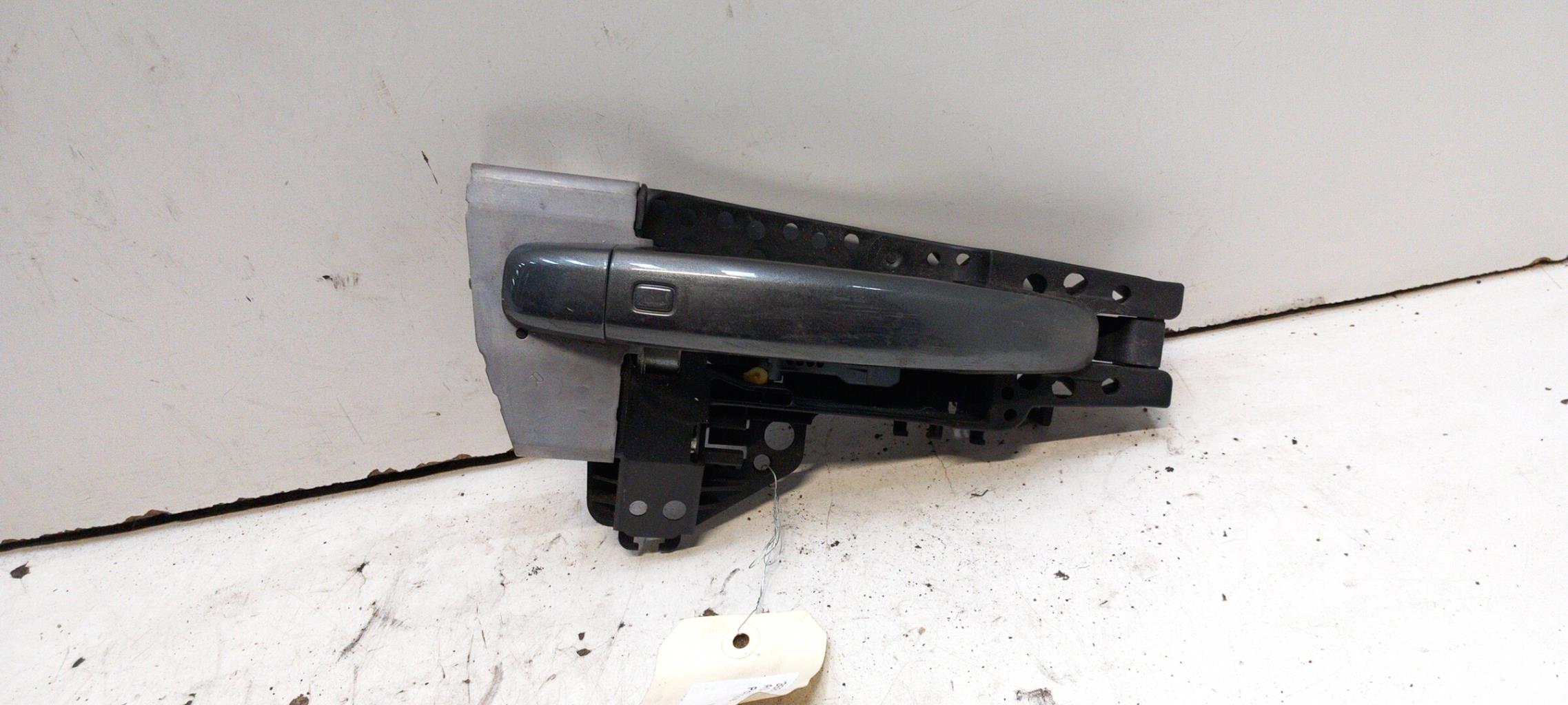 Maniglia portiera anteriore destra AUDI A1 1 SPORTBACK PHASE 1 Gasolina - 1