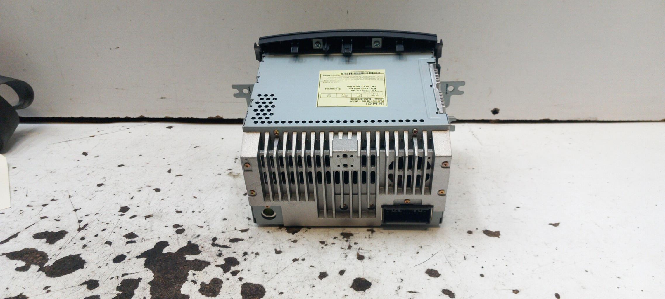 Autoradio originale HYUNDAI SONATA 5 Gasolina - 1