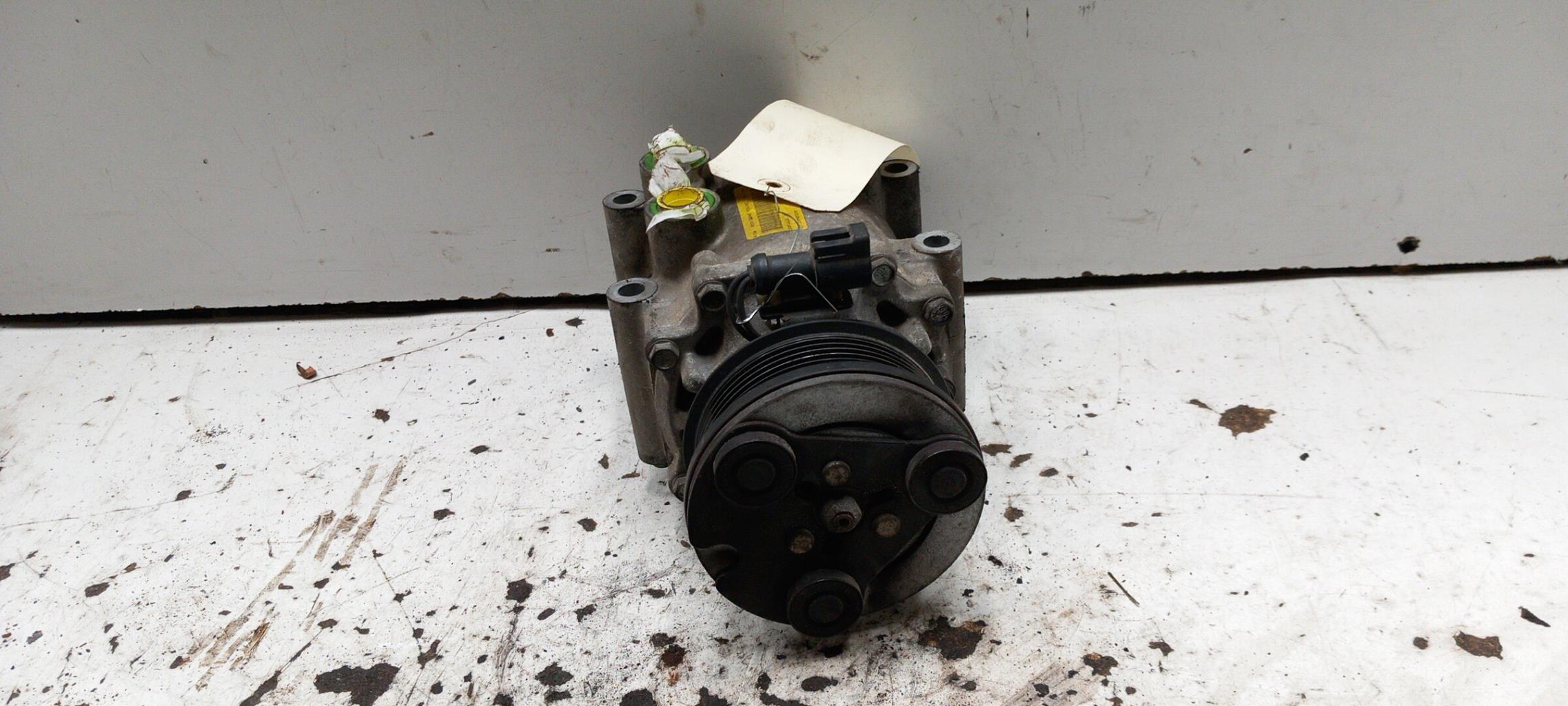 Compresseur clim FORD FIESTA 5 PHASE 2 Essence - 1