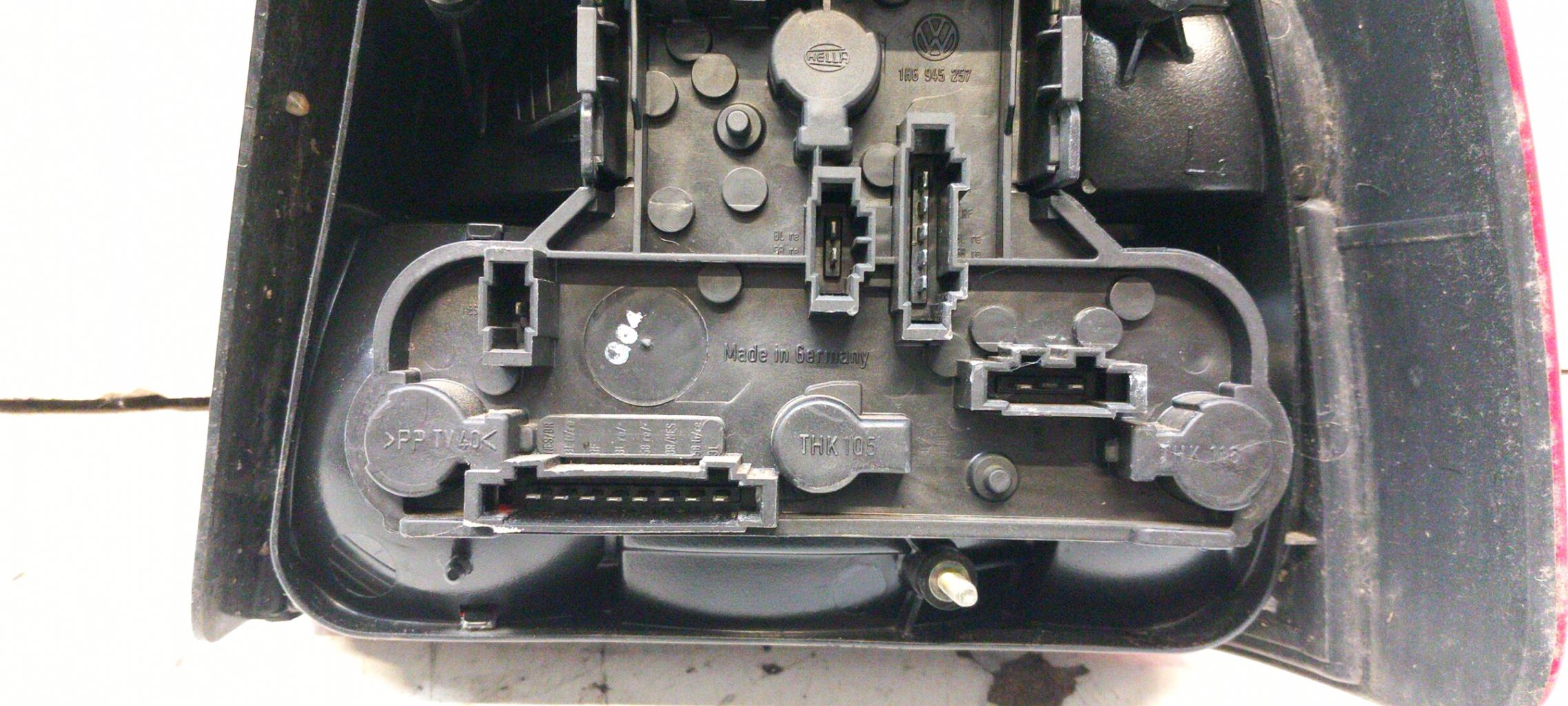 Fanale posteriore principale sinistro (luci) VOLKSWAGEN GOLF 3  - 1