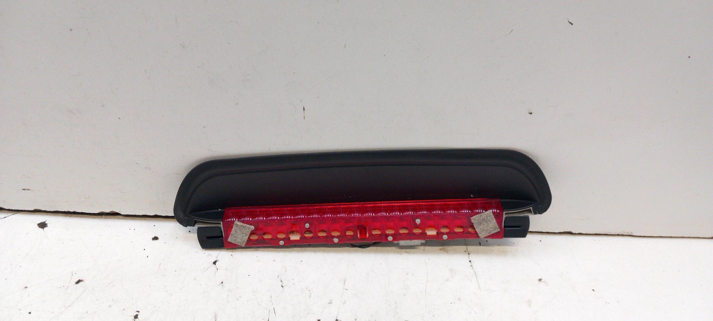 Feu arriere stop central BMW SERIE 3 E90 PHASE 1 Diesel - 1