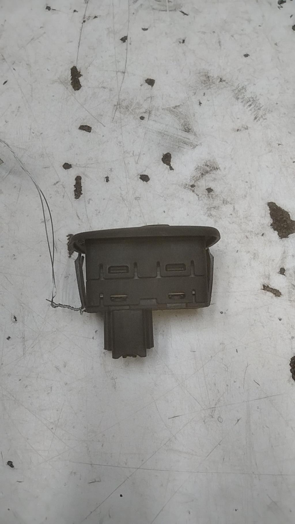 Interruttore lavacristalli posteriore destro CITROEN C5 1 PHASE 2 Diésel - 1