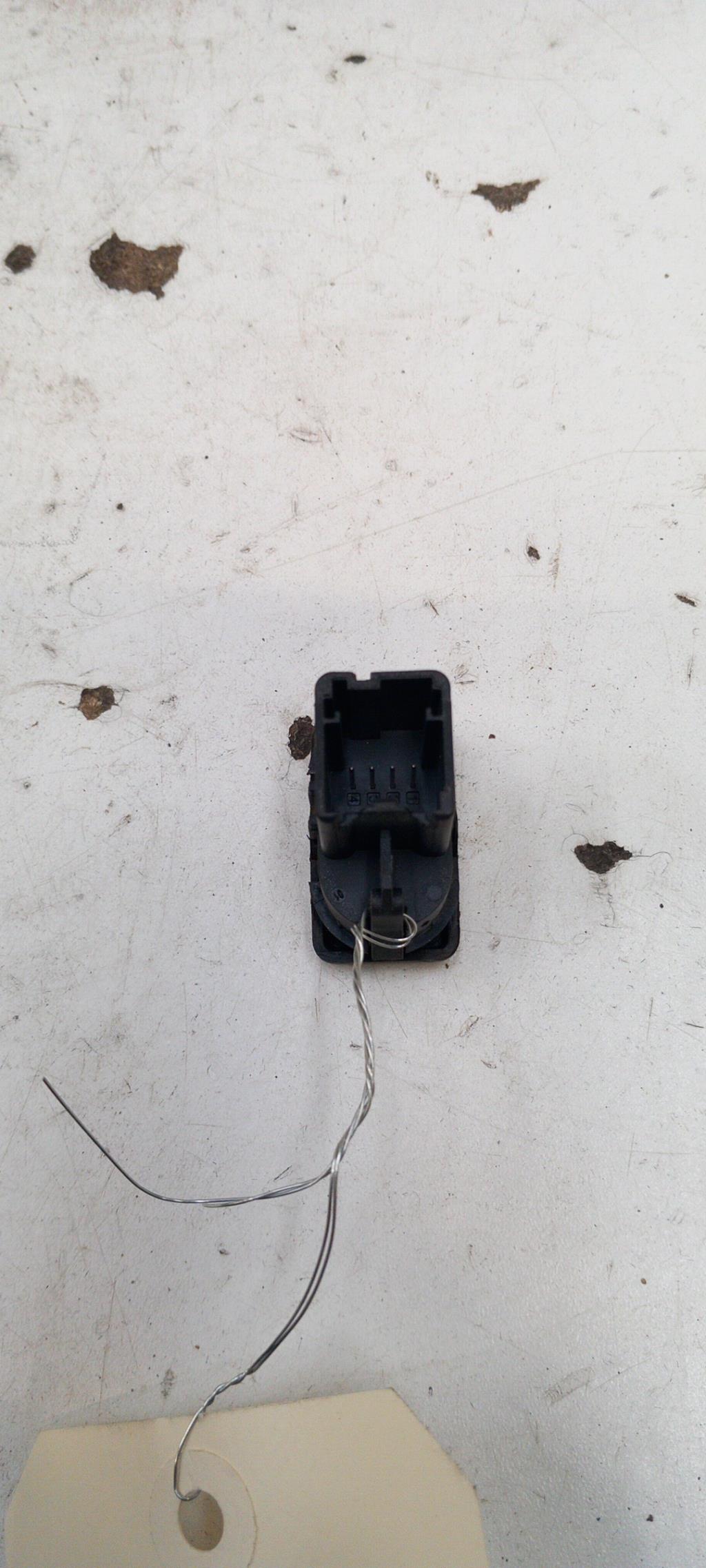 Interruttore lavacristalli posteriore destro FORD C-MAX 1 PHASE 2 Diésel - 1
