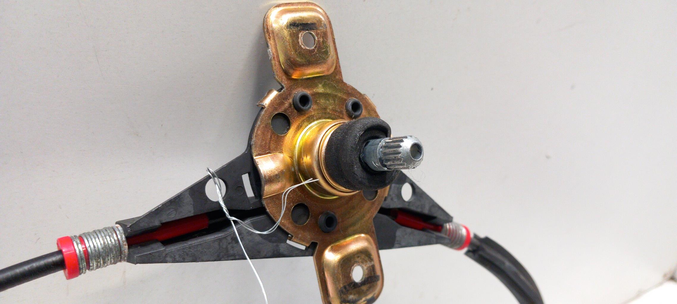 Alzacristalli manuale anteriore destro FORD FIESTA 4 PHASE 1 Gasolina - 1