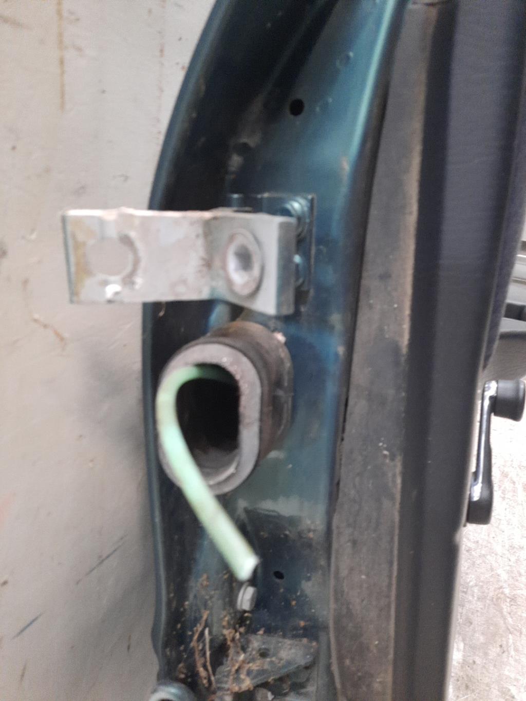 Puerta trasera derecha AUDI 80 3 PHASE 2 Gasolina - 1