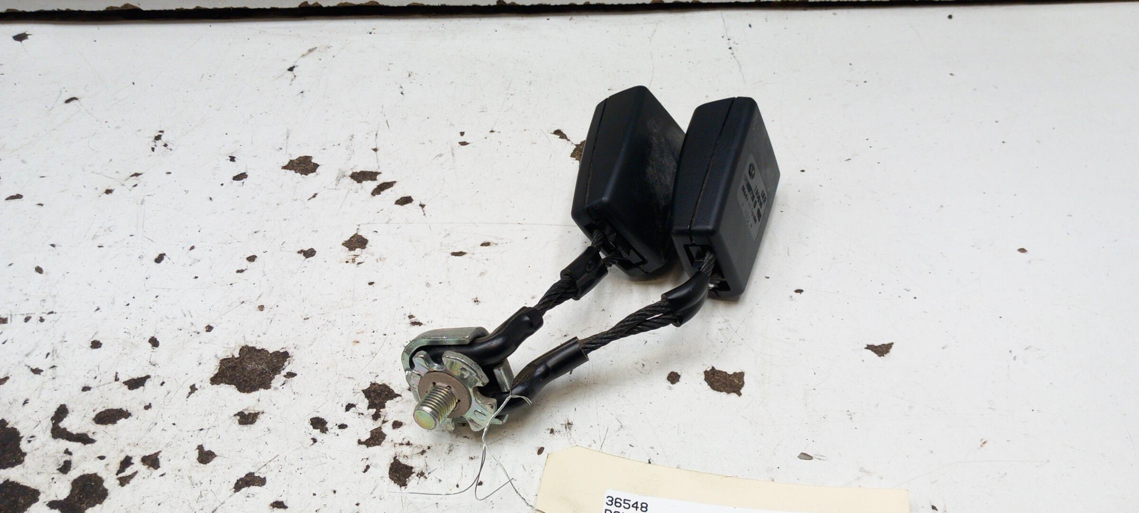 Aggancio cintura sicurezza posteriore sinistro VOLKSWAGEN POLO 5 PHASE 1 Diésel - 1