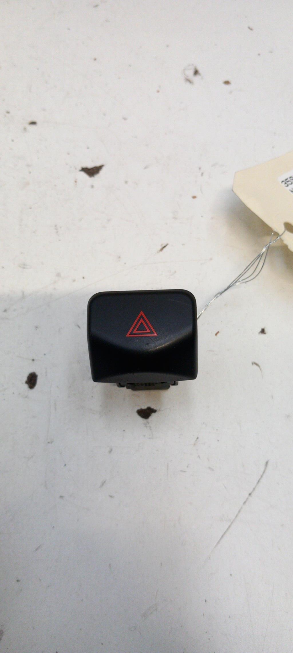 Bouton de warning NISSAN NOTE 1 PHASE 2 Diesel - 1