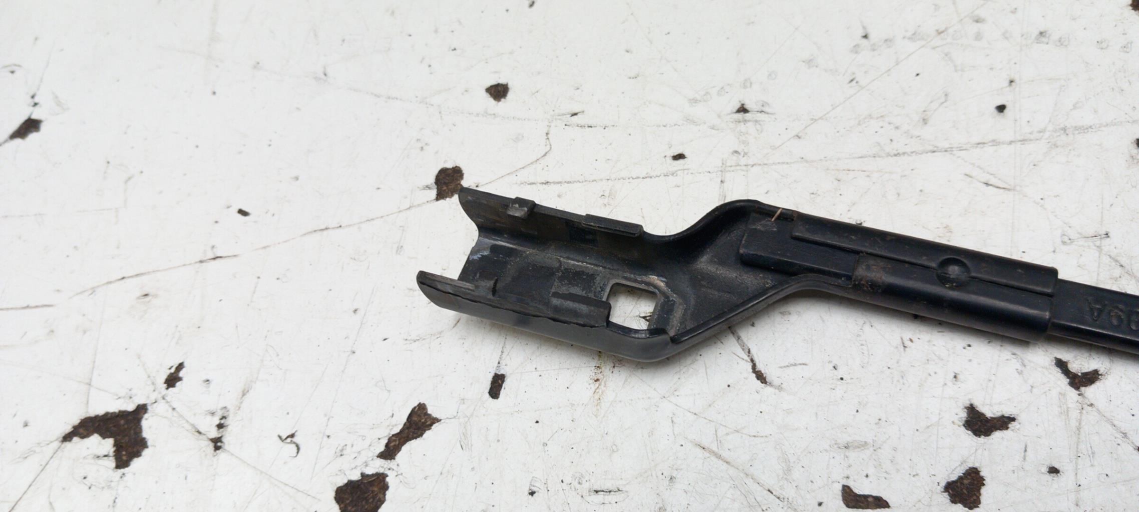 Braccio tergicristallo anteriore sinistro VOLKSWAGEN POLO 5 PHASE 1 Diésel - 1