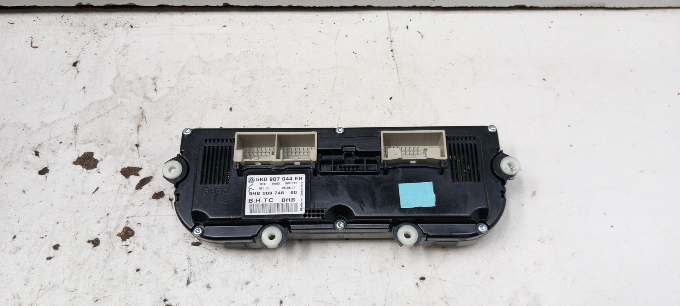 Commande chauffage VOLKSWAGEN TOURAN 2 Diesel - 1