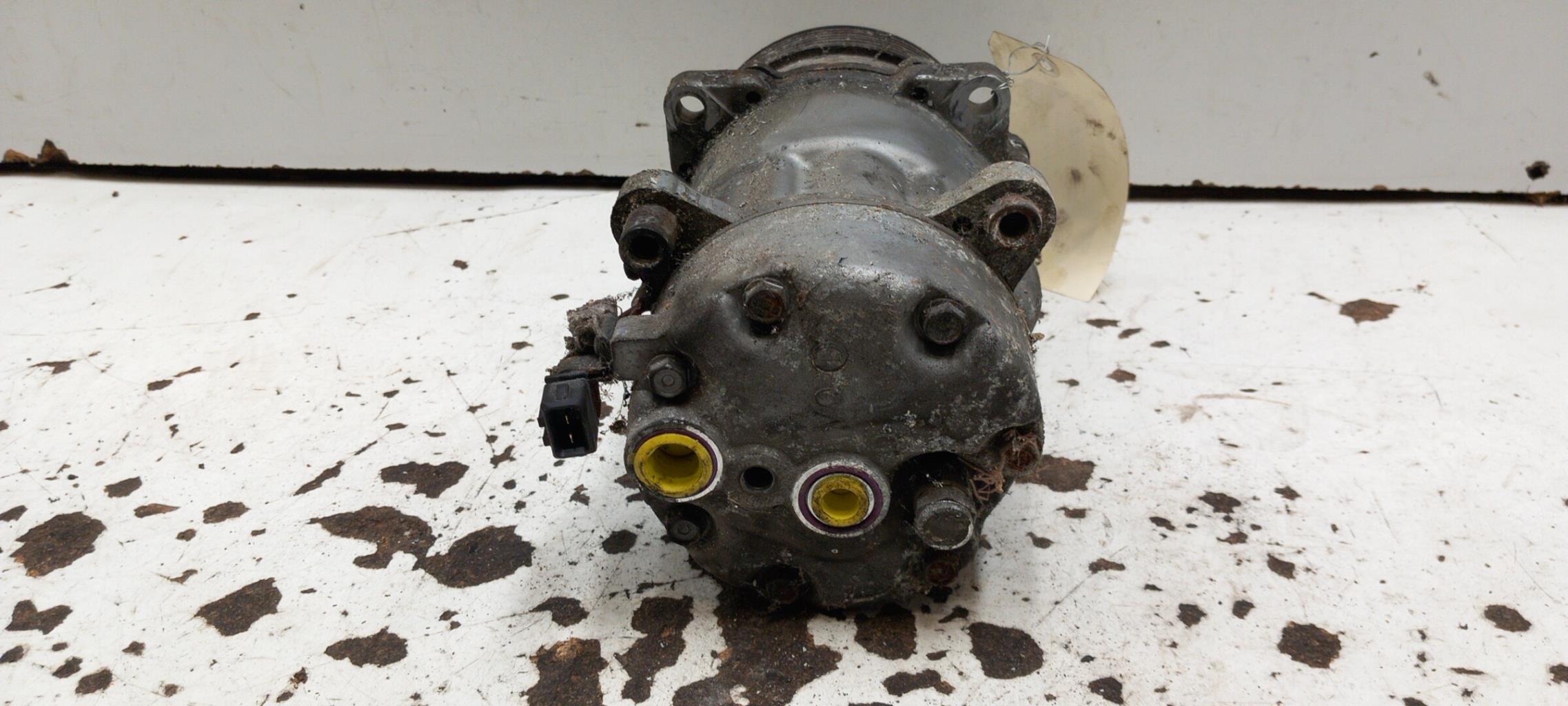 Compresseur clim VOLKSWAGEN GOLF Diesel - 1