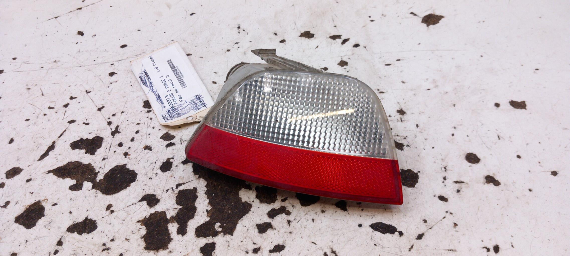 Feu de recul droit FORD FOCUS 2 PHASE 1 Diesel - 1