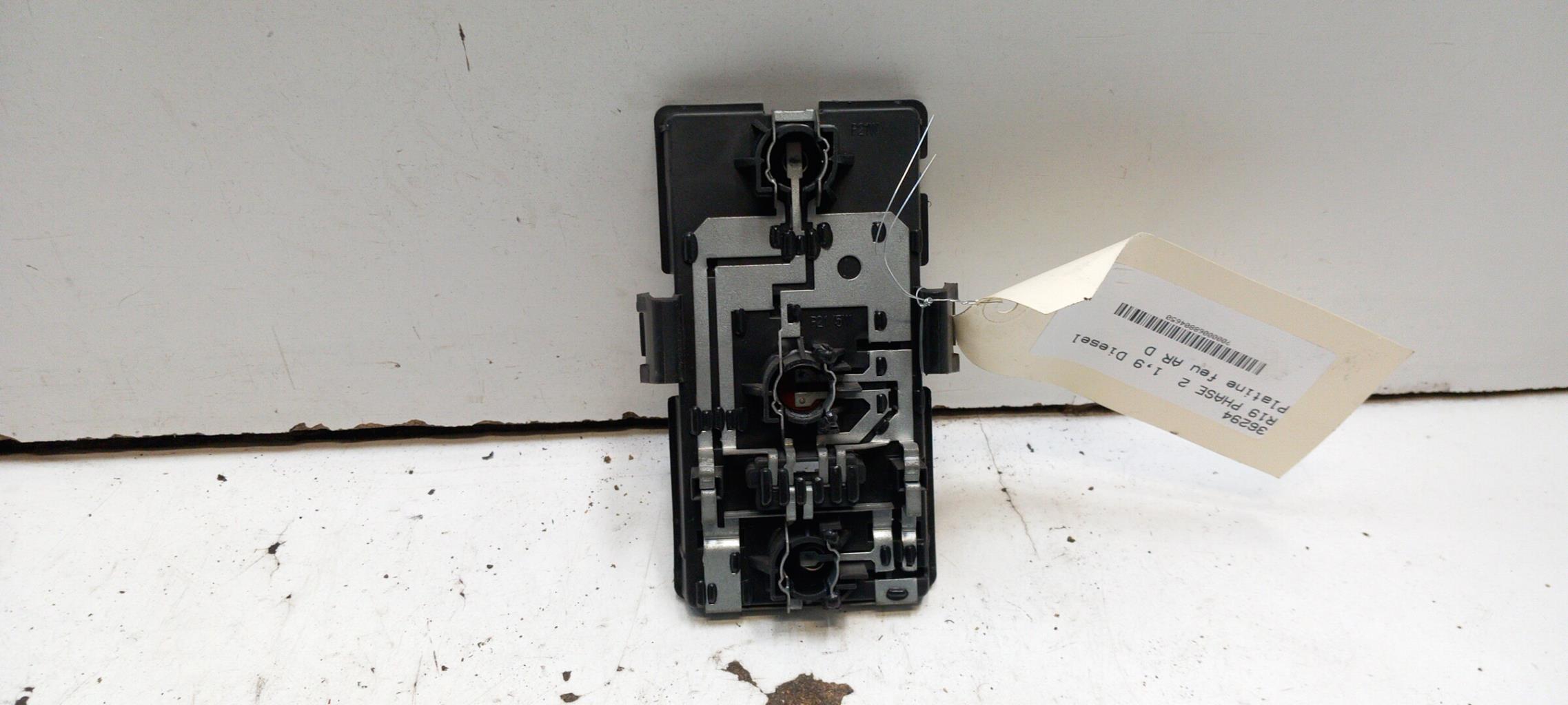Base portalampade fanale posteriore destro RENAULT R19 PHASE 2 Diésel - 1
