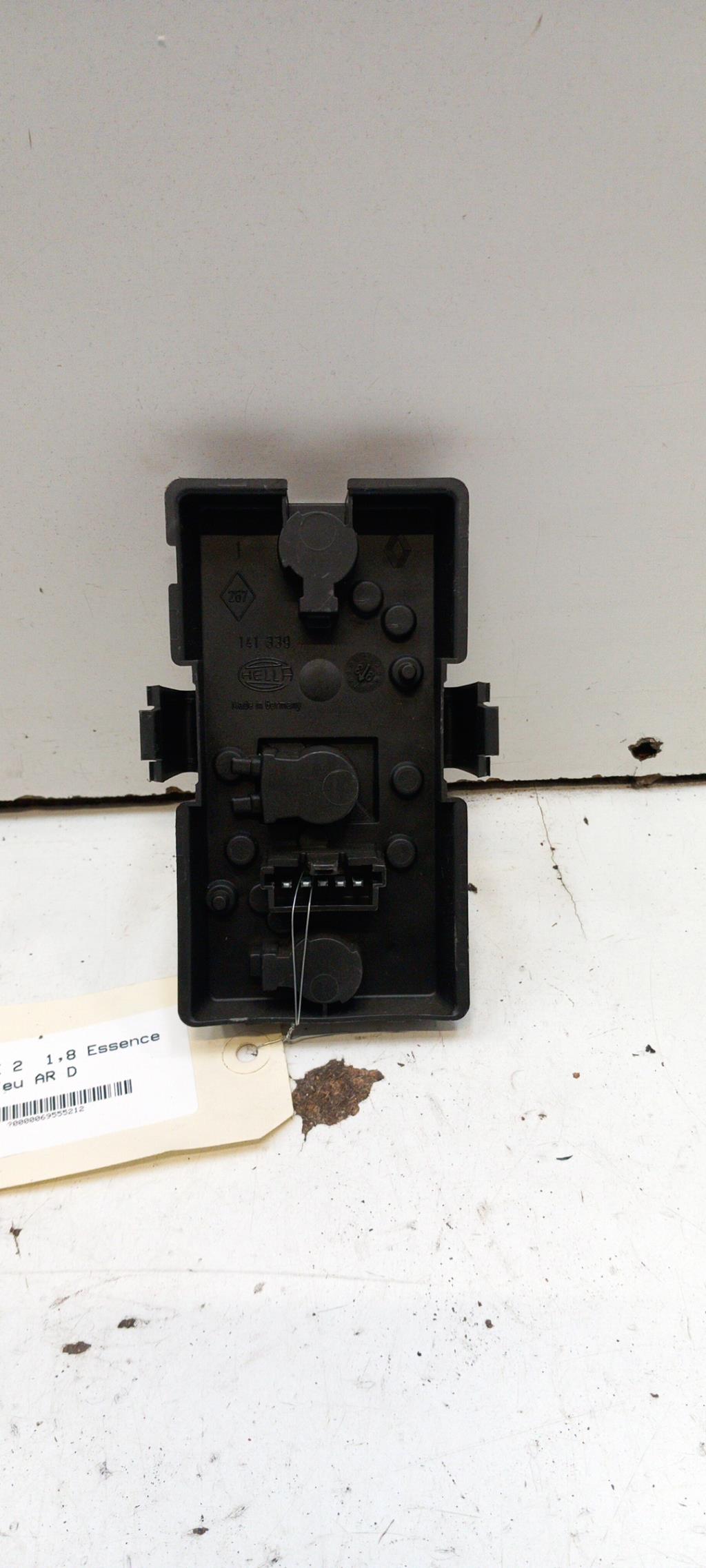 Base portalampade fanale posteriore destro RENAULT R19 PHASE 2 Gasolina - 1