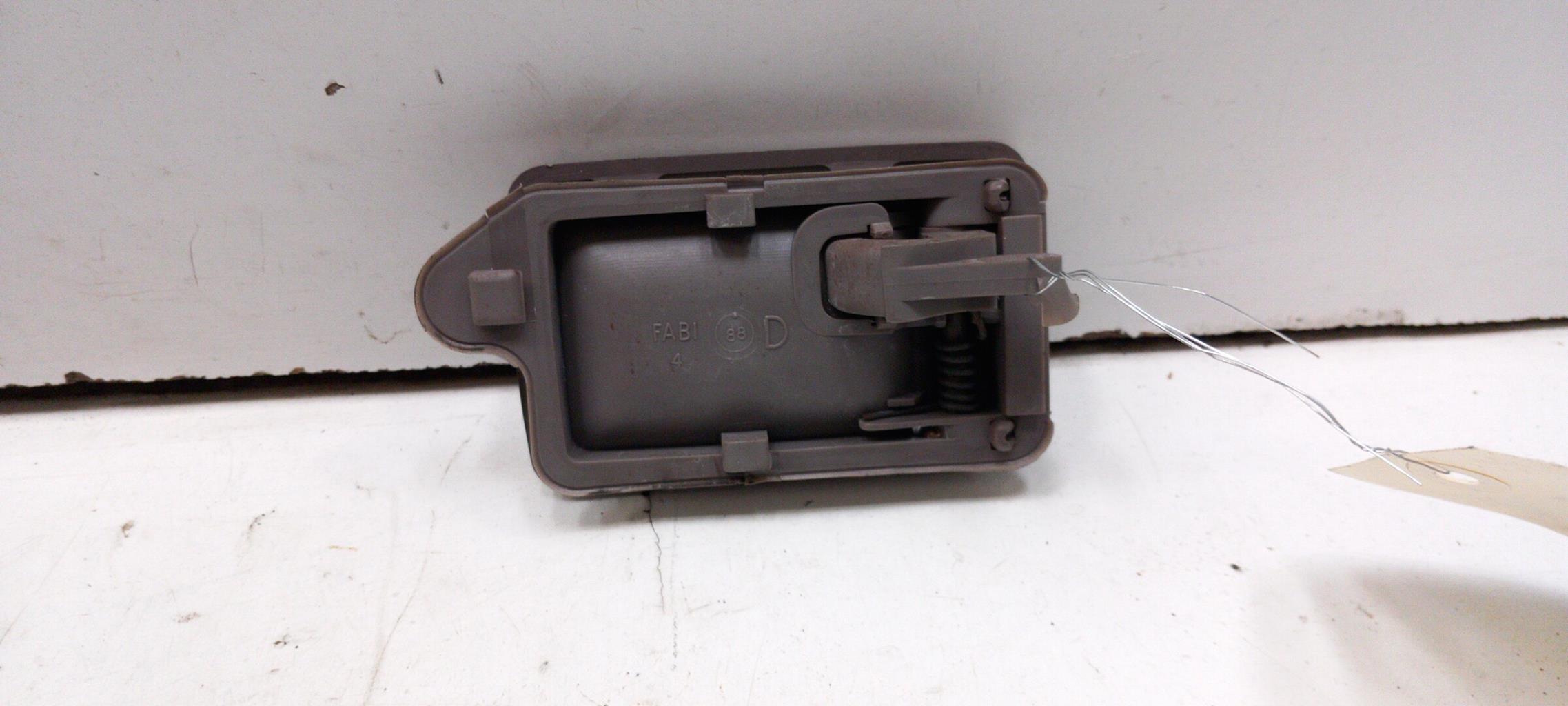 Maniglia portiera posteriore destra PEUGEOT 205 PHASE 2 Gasolina - 1