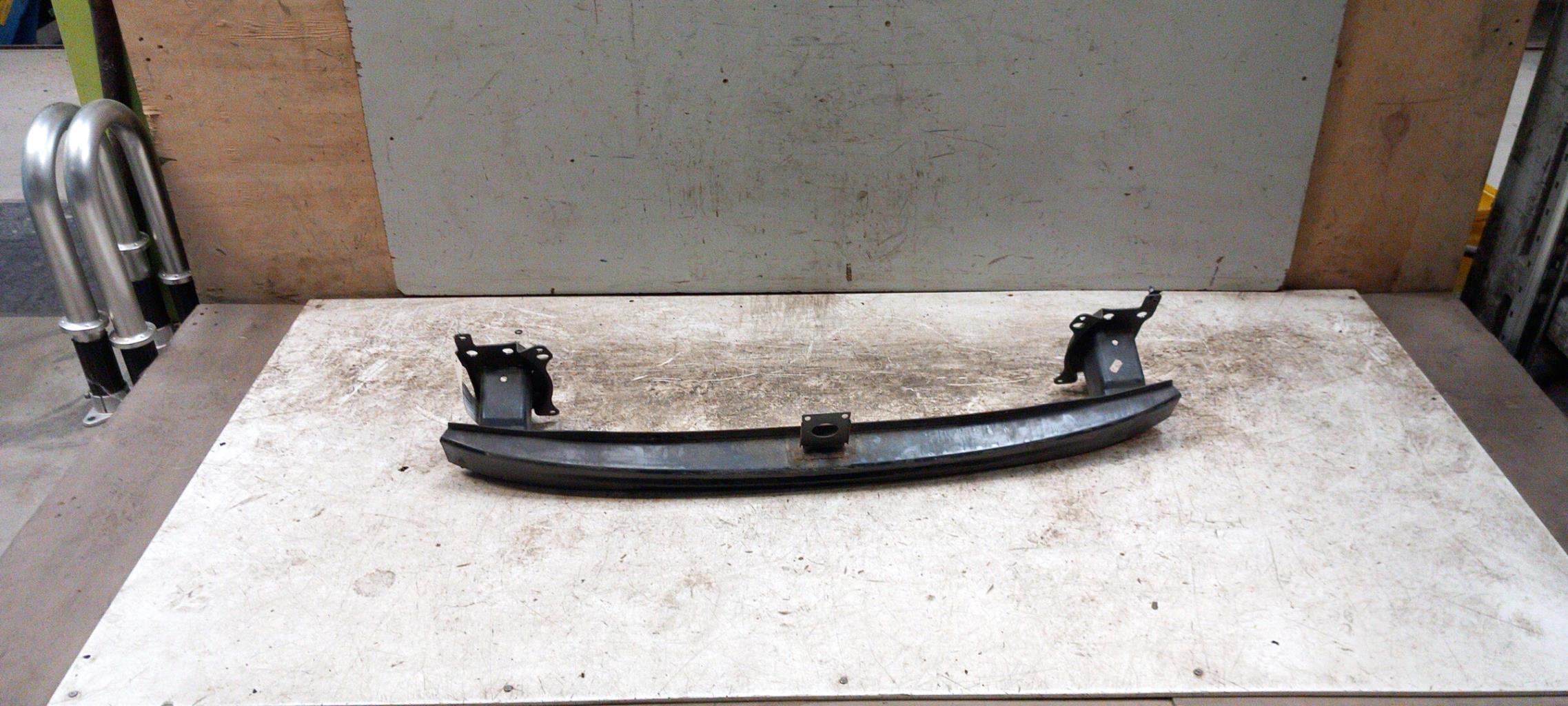 Traversa rinforzo paraurti anteriore VOLKSWAGEN GOLF 5 Diésel - 1