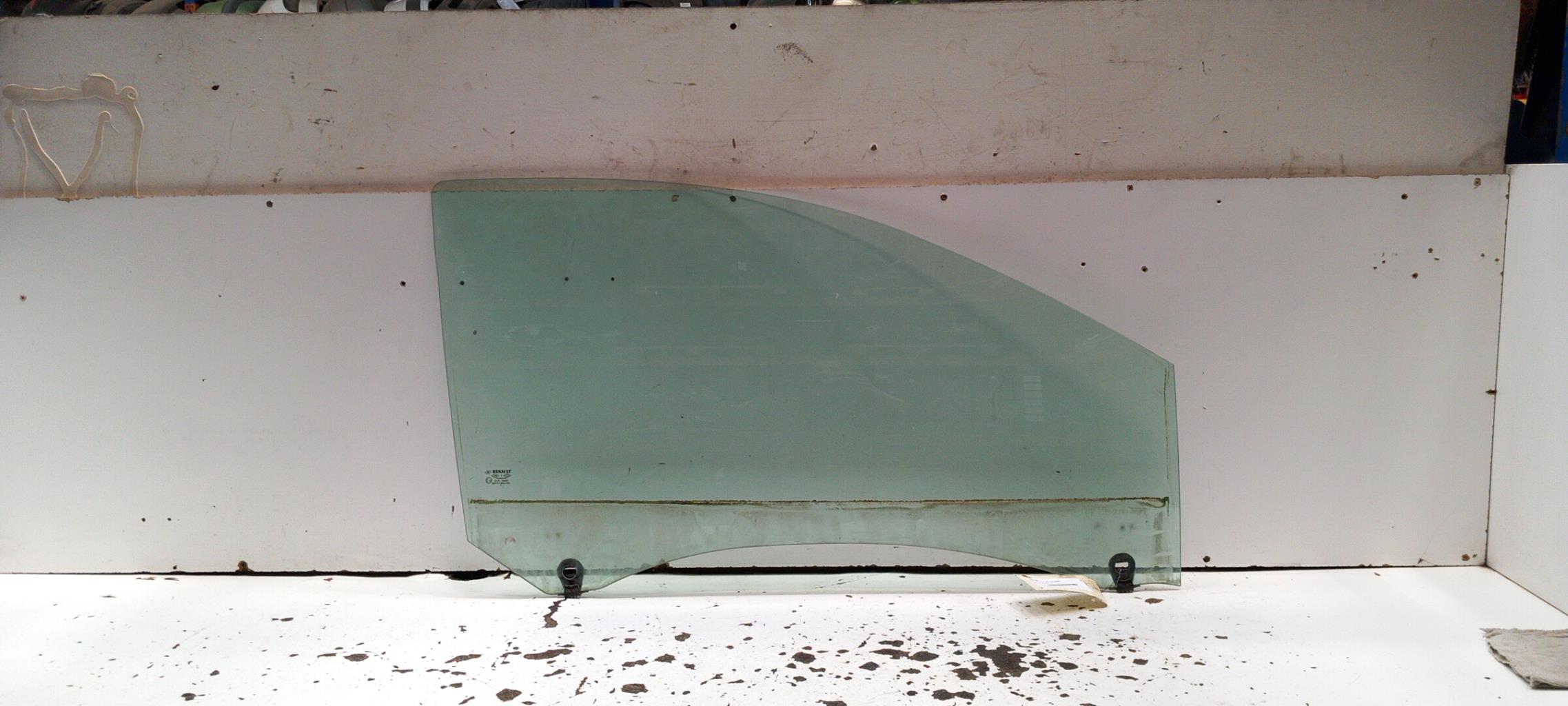 Vitre avant droit RENAULT CLIO Diesel - 1