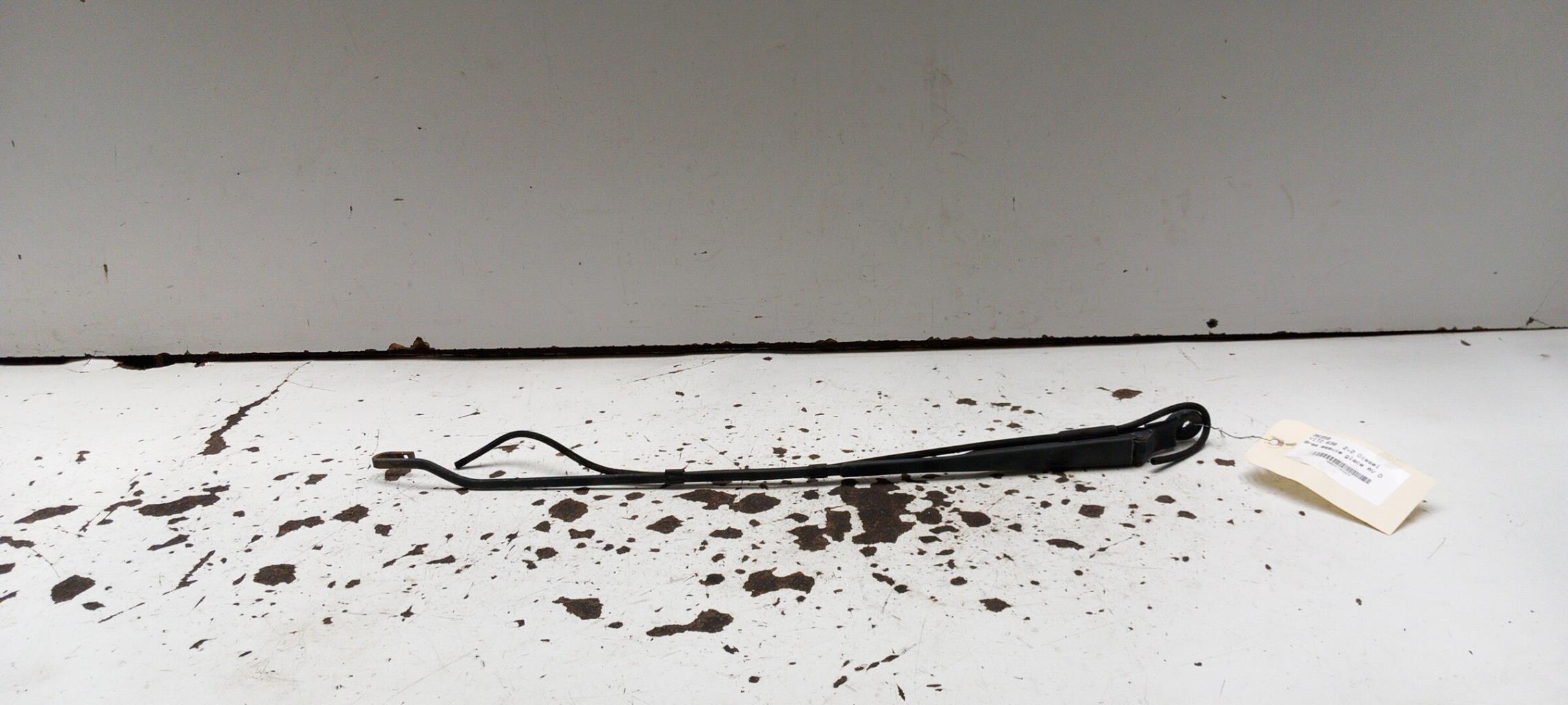Braccio tergicristallo anteriore destro MERCEDES VITO 638 Diésel - 1