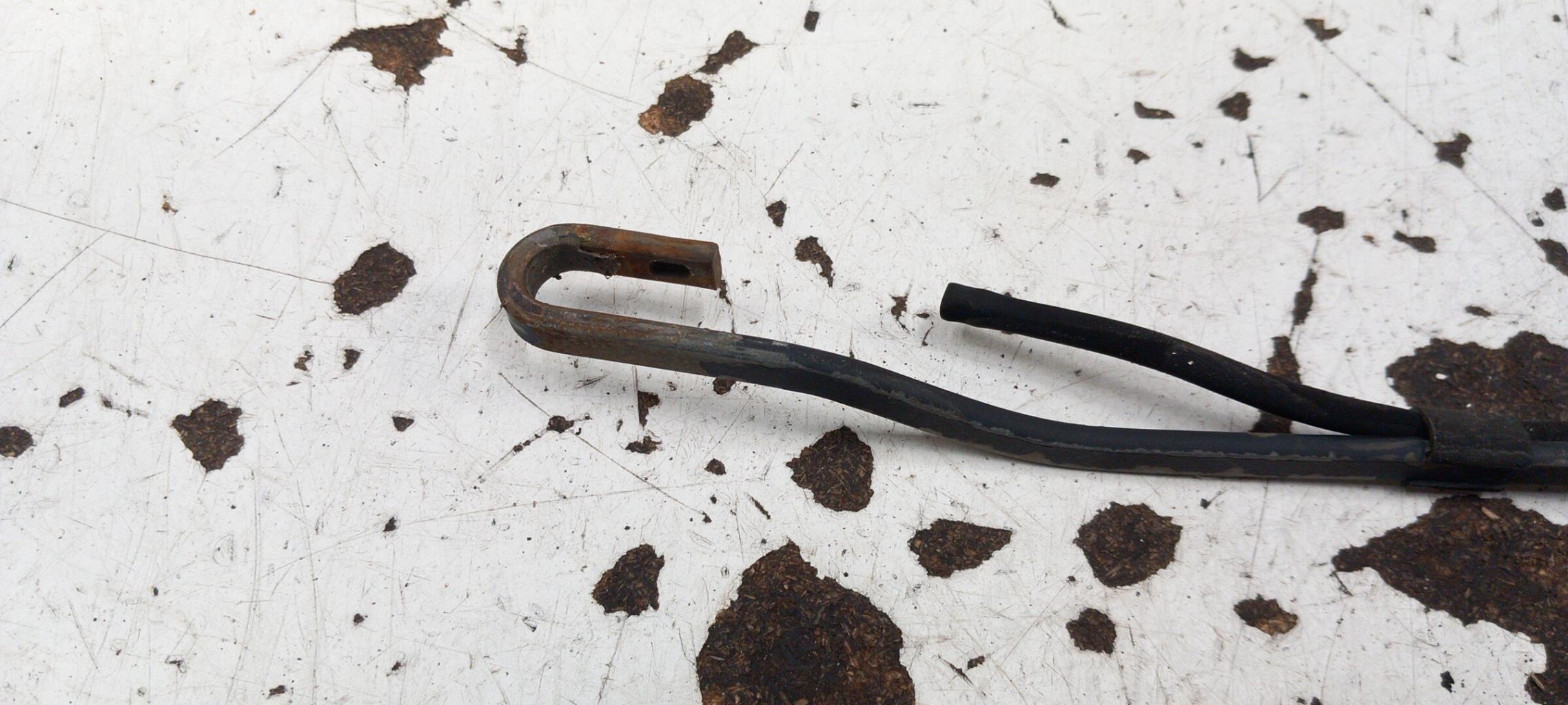 Braccio tergicristallo anteriore sinistro MERCEDES VITO 638 Diésel - 1