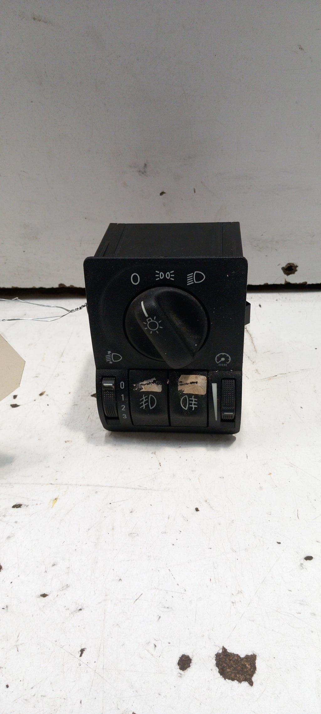 Commande de phare SUZUKI IGNIS 2 Essence - 1