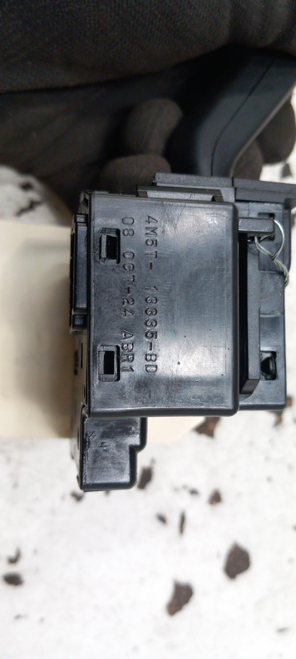 Commodo phare FORD FOCUS 2 PHASE 2 BREAK Diesel - 1