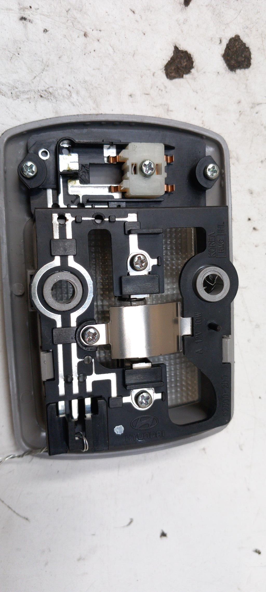 Eclairage de plafonnier HYUNDAI GETZ PHASE 2 Diesel - 1