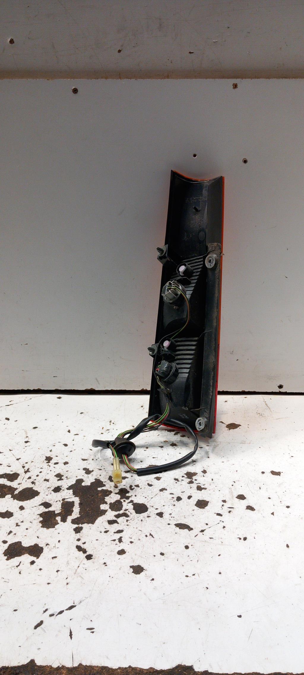 Fanale posteriore principale destro (luci) SUZUKI IGNIS 2 Gasolina - 1