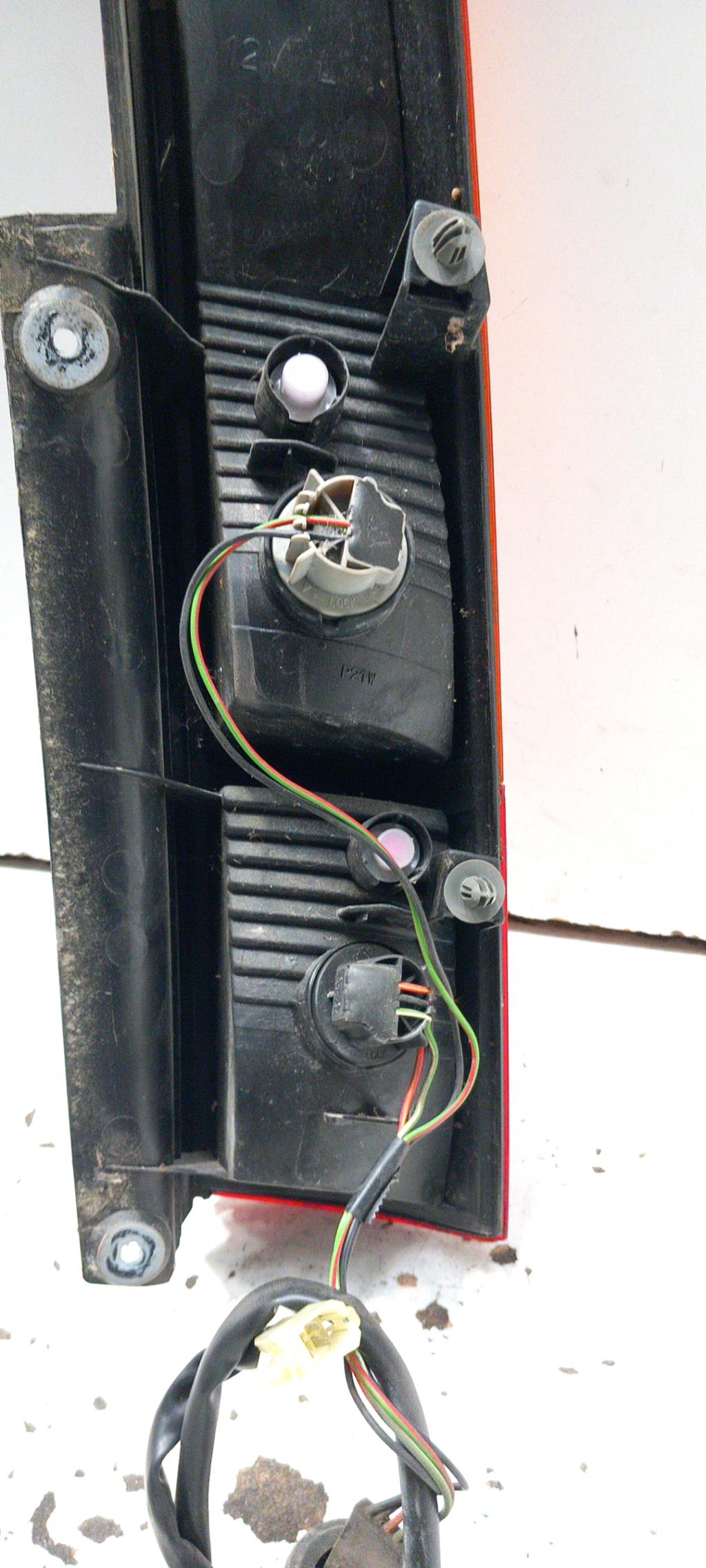 Fanale posteriore principale sinistro (luci) SUZUKI IGNIS 2 Gasolina - 1