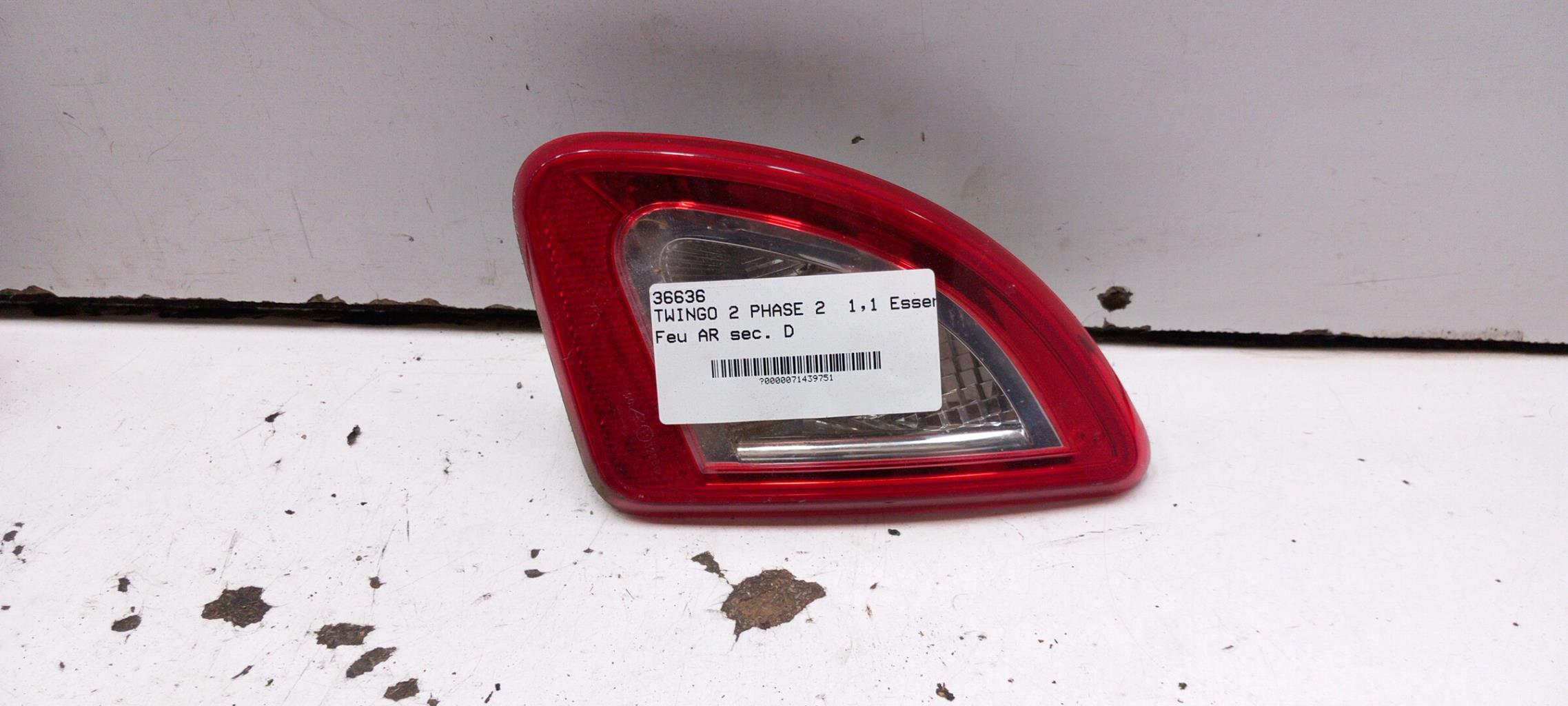Feu arriere secondaire droit (feux) RENAULT TWINGO 2 PHASE 2 Essence - 1
