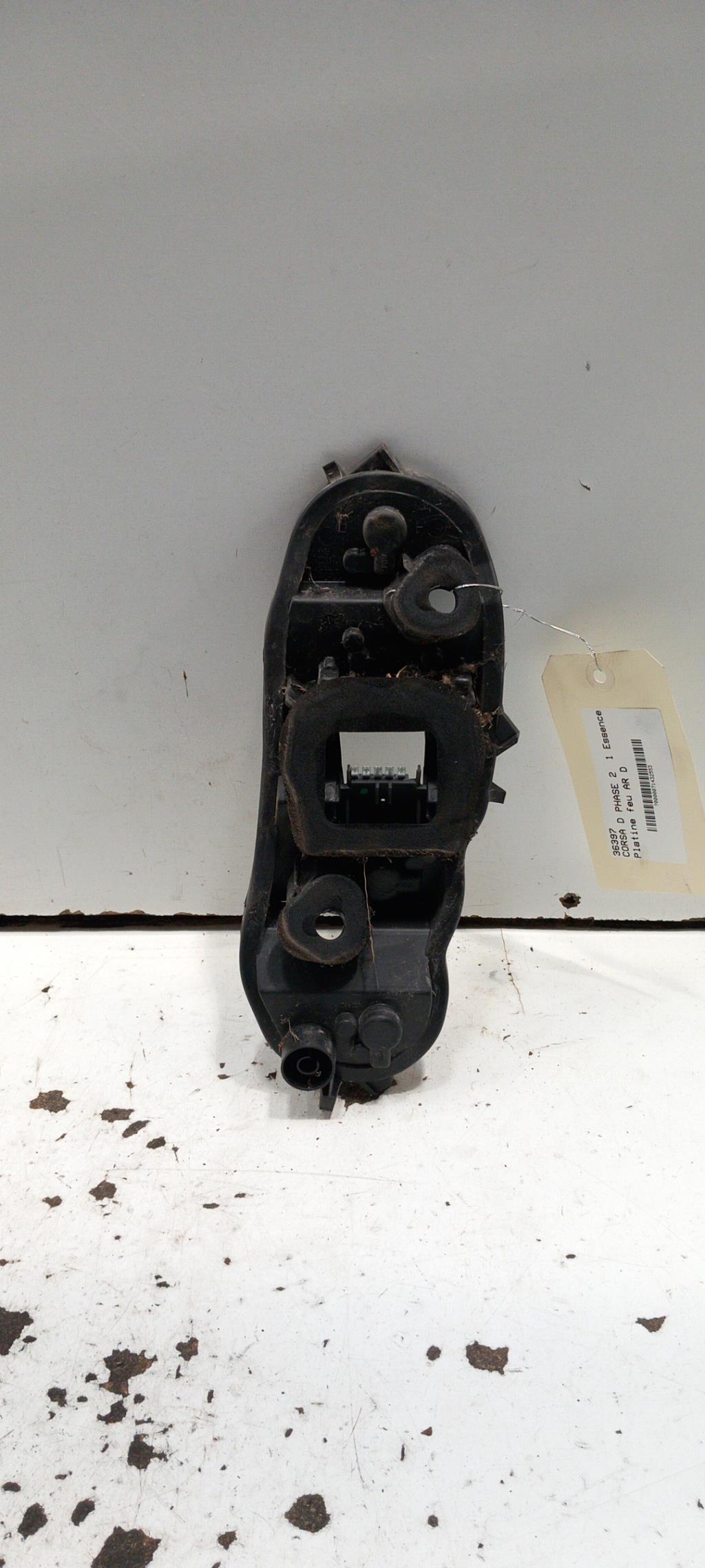 Base portalampade fanale posteriore destro OPEL CORSA D PHASE 2 Gasolina - 1